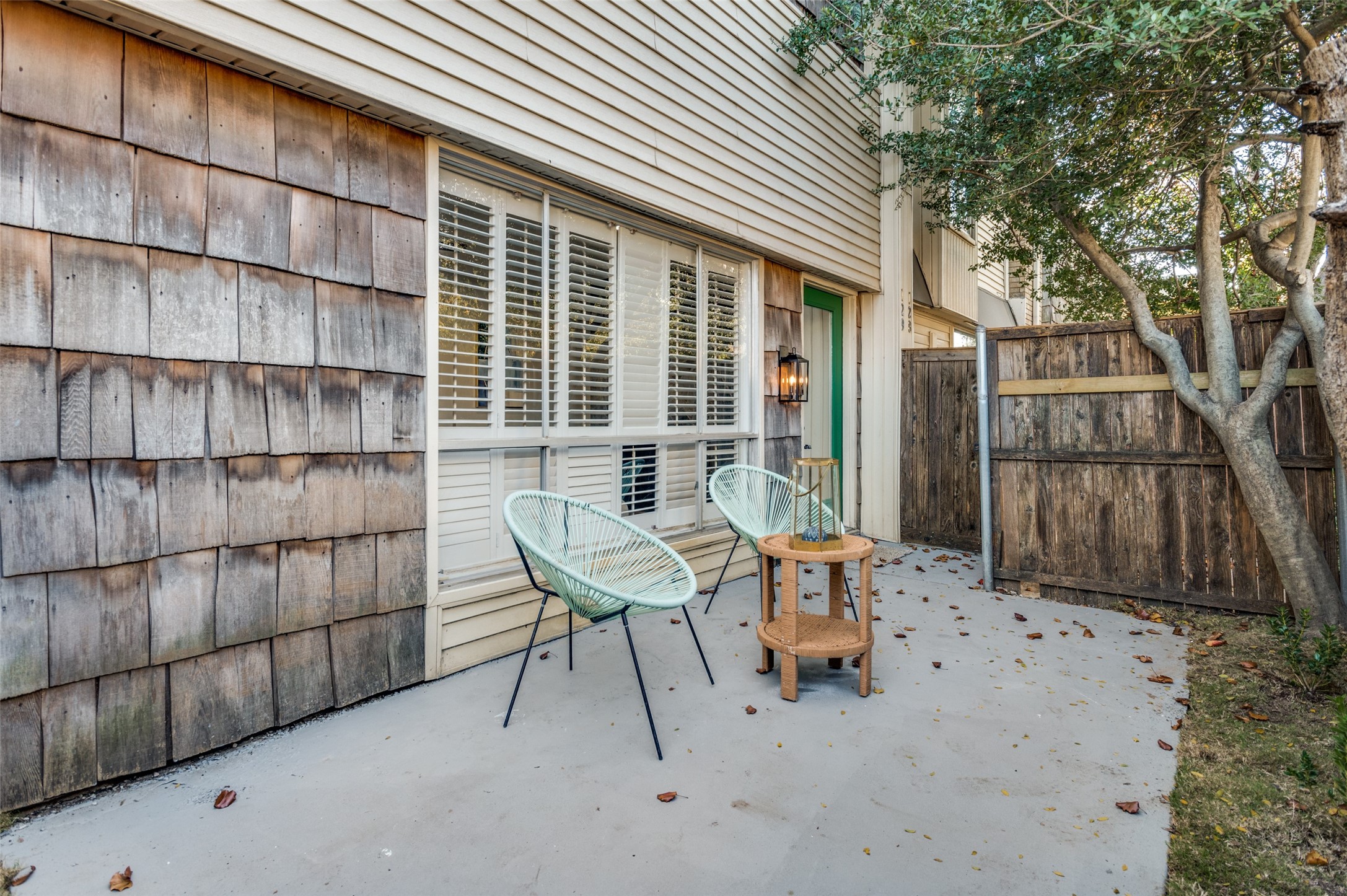 2702 Douglas Avenue 129