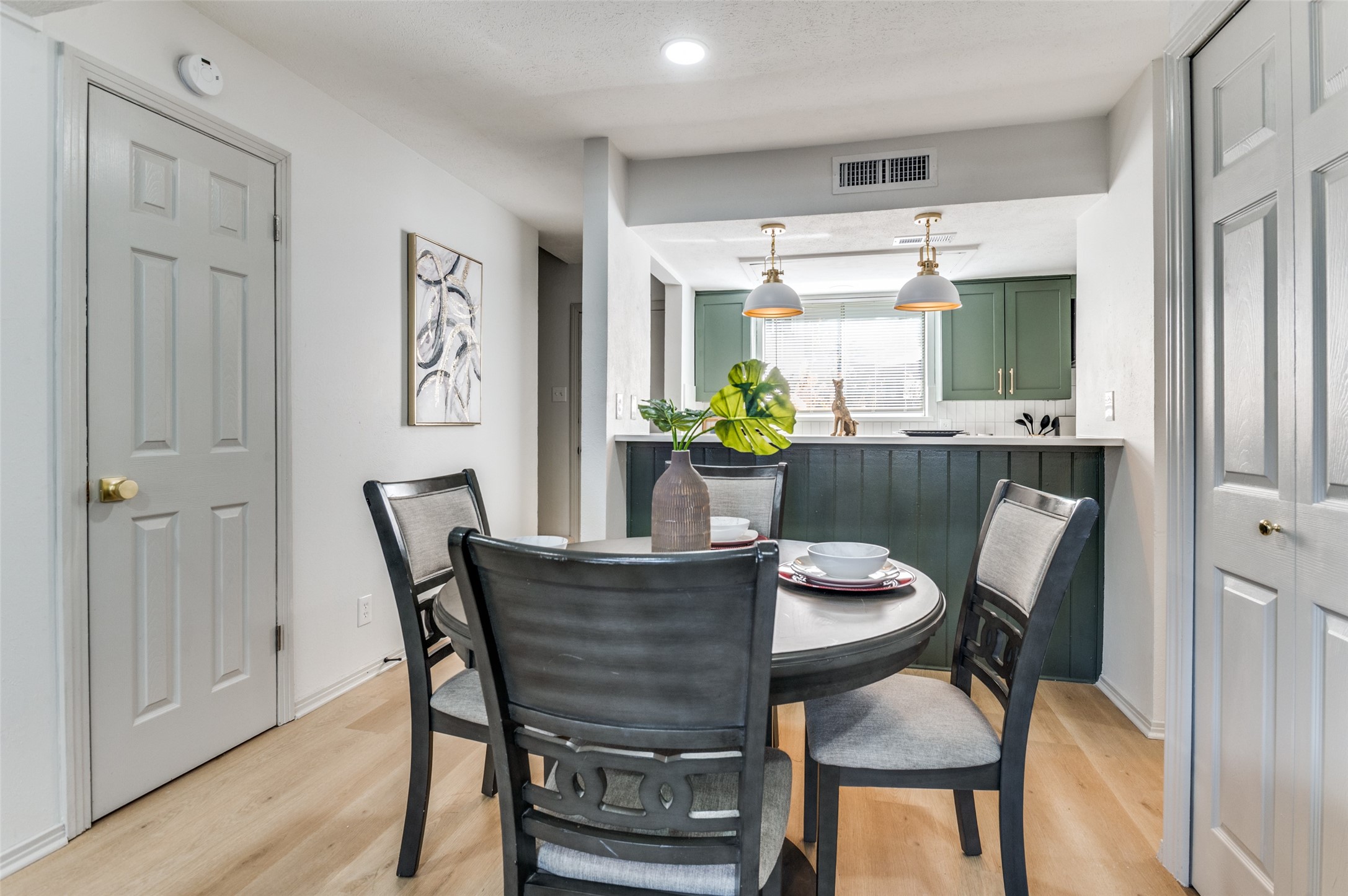 2702 Douglas Avenue 129