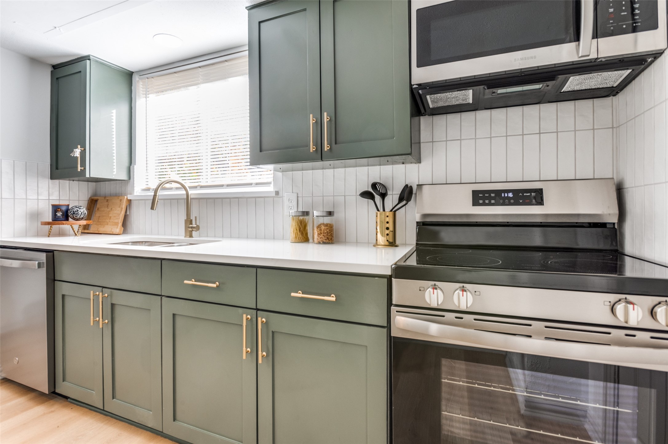 2702 Douglas Avenue 129