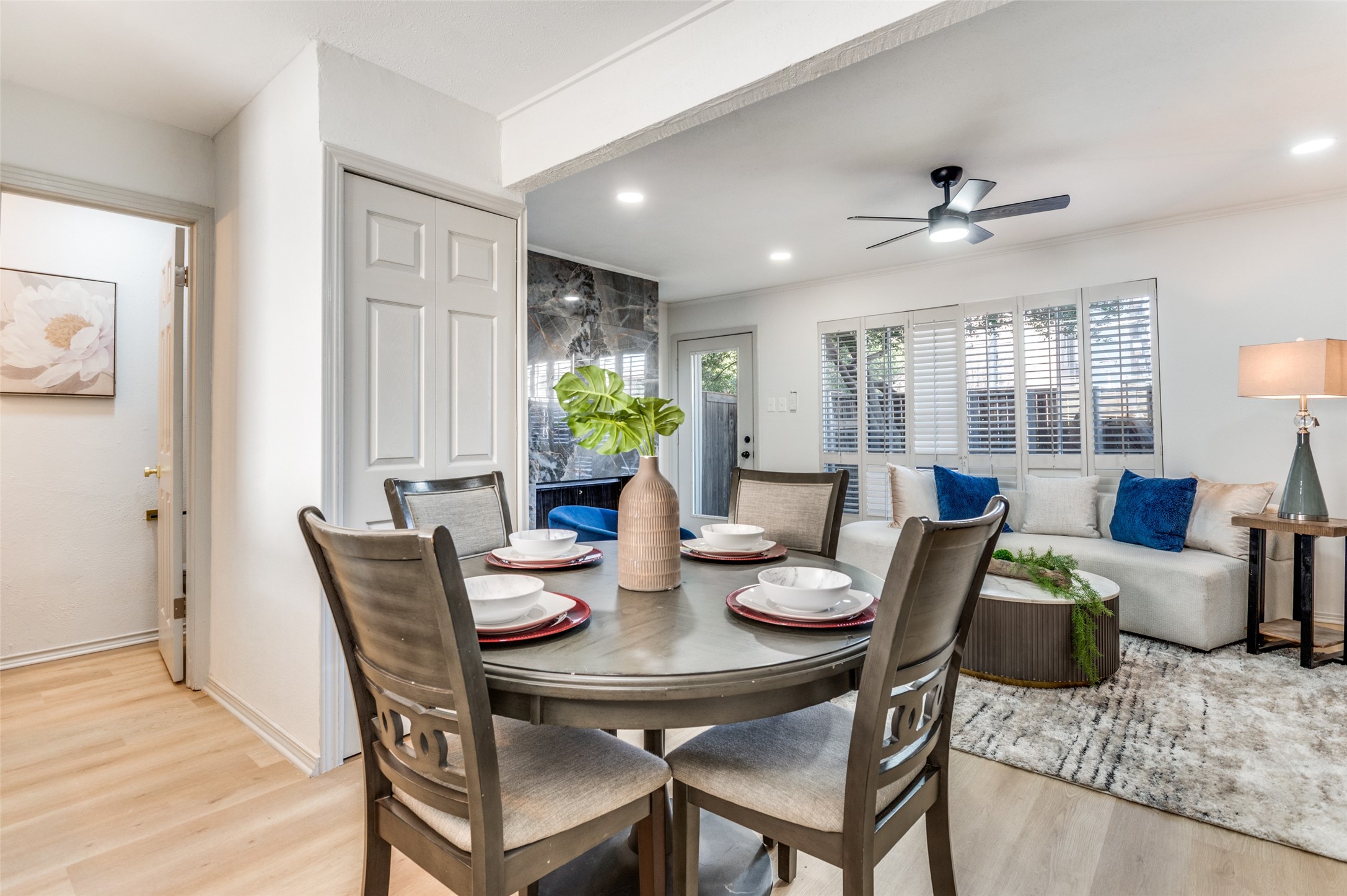 2702 Douglas Avenue 129