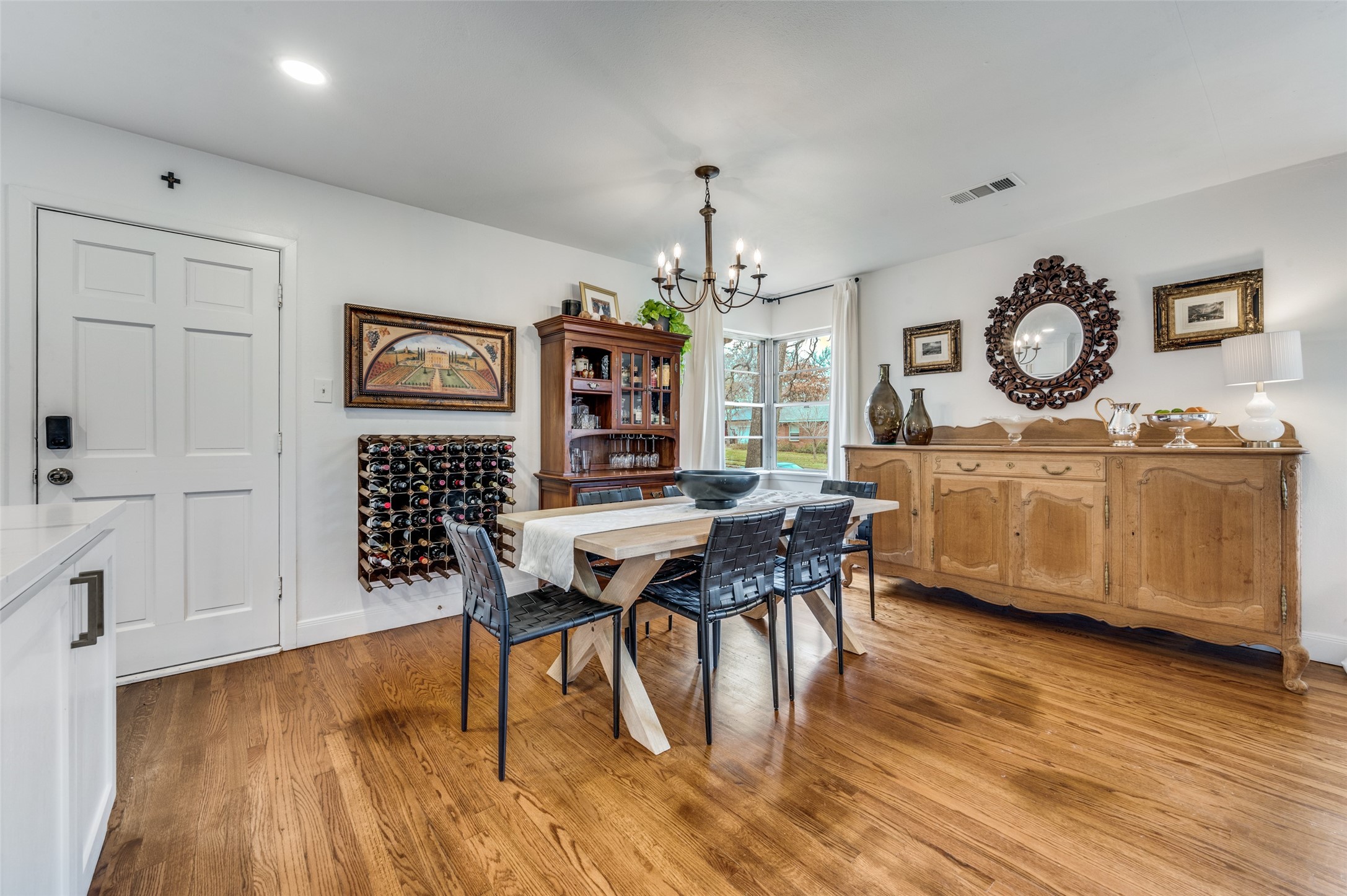416 Lakeside Drive