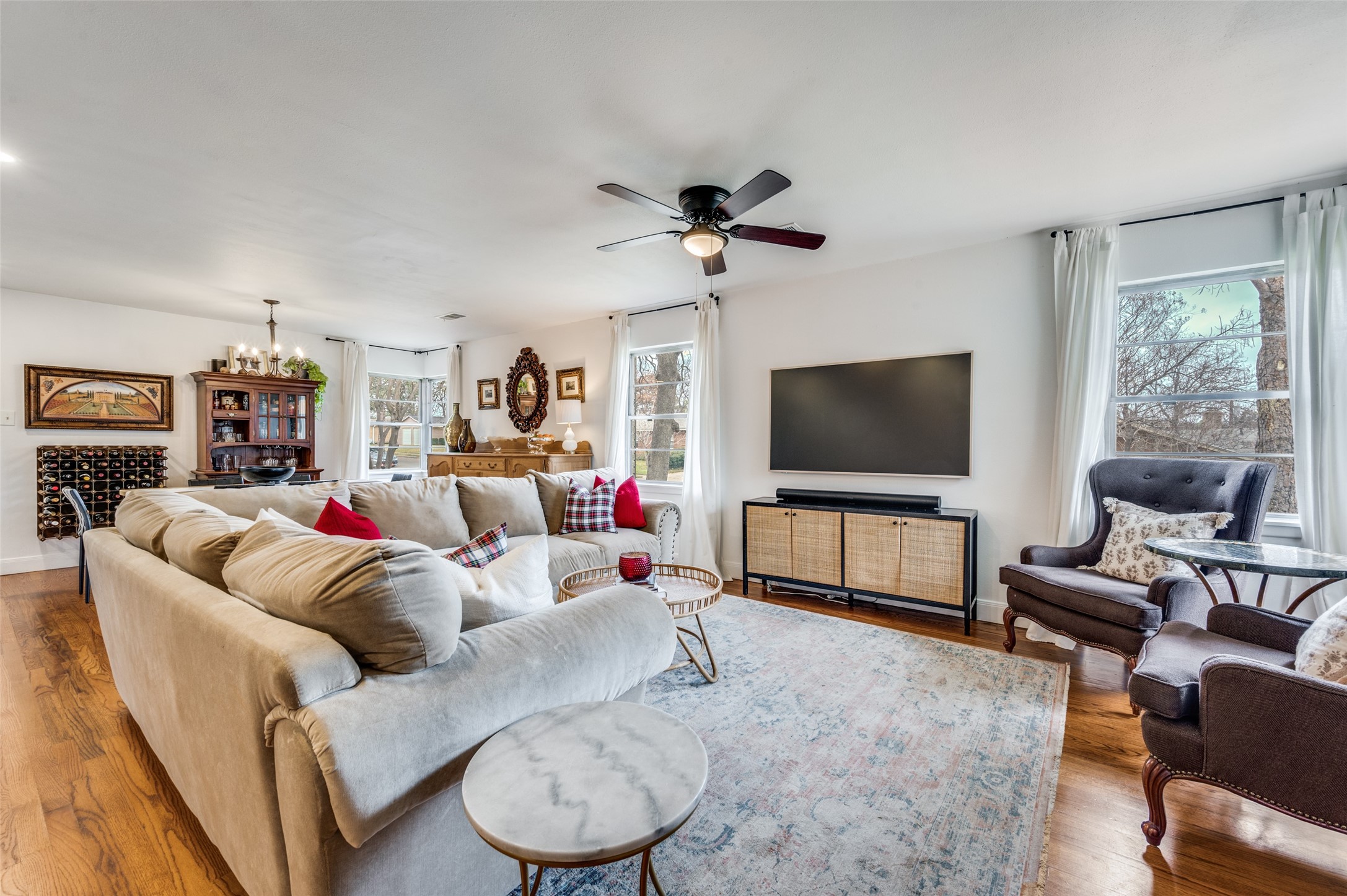 416 Lakeside Drive