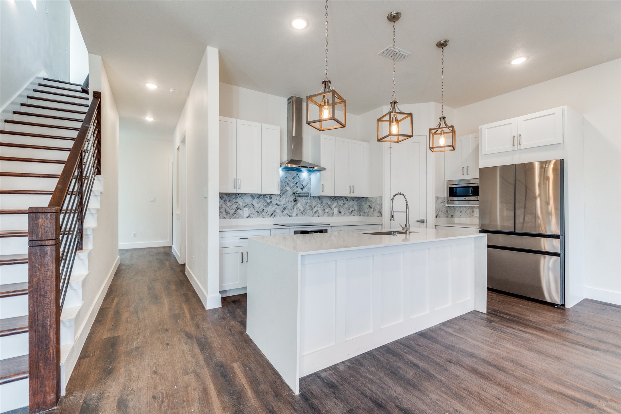 402 S Henderson Avenue