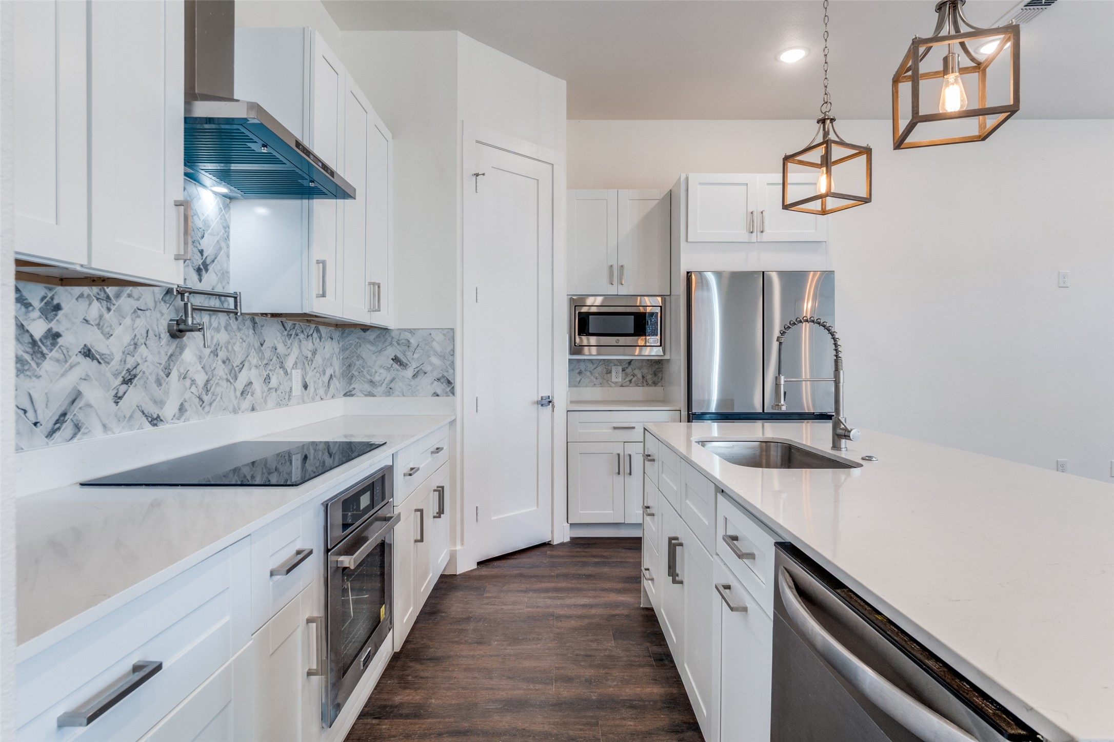 402 S Henderson Avenue