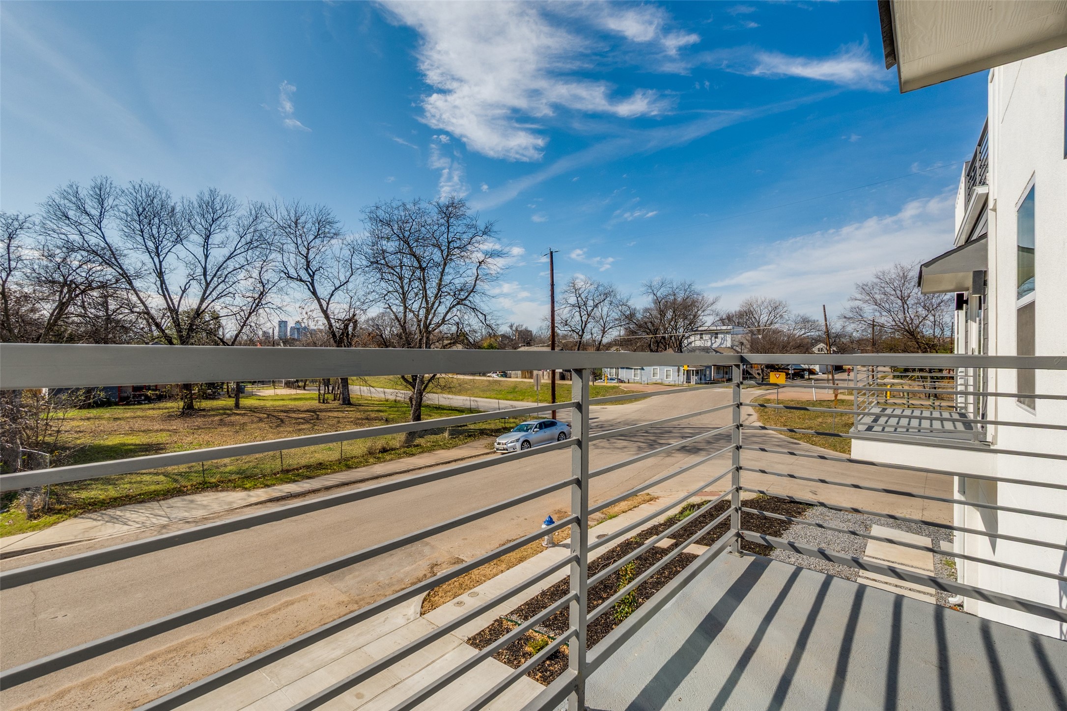 402 S Henderson Avenue