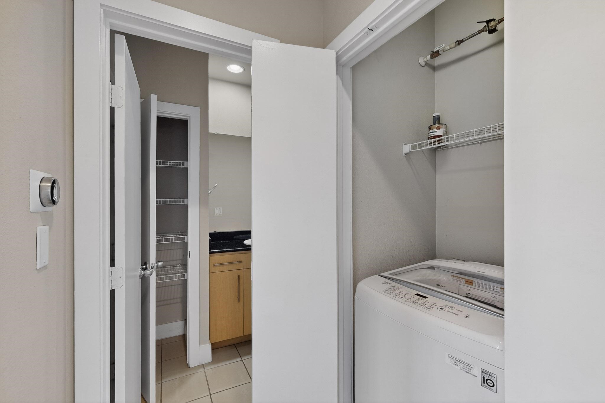 4414 Cedar Springs Road 323