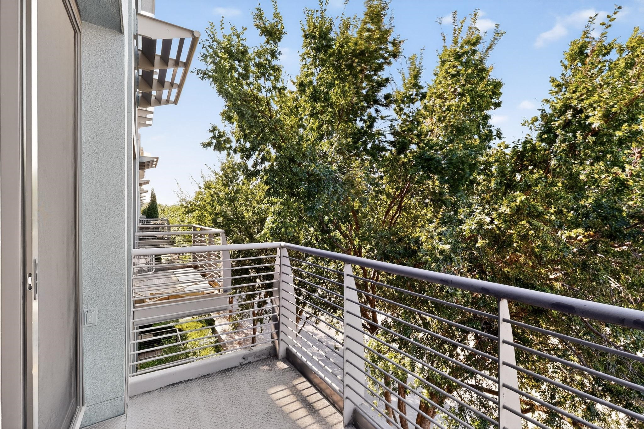 4414 Cedar Springs Road 323