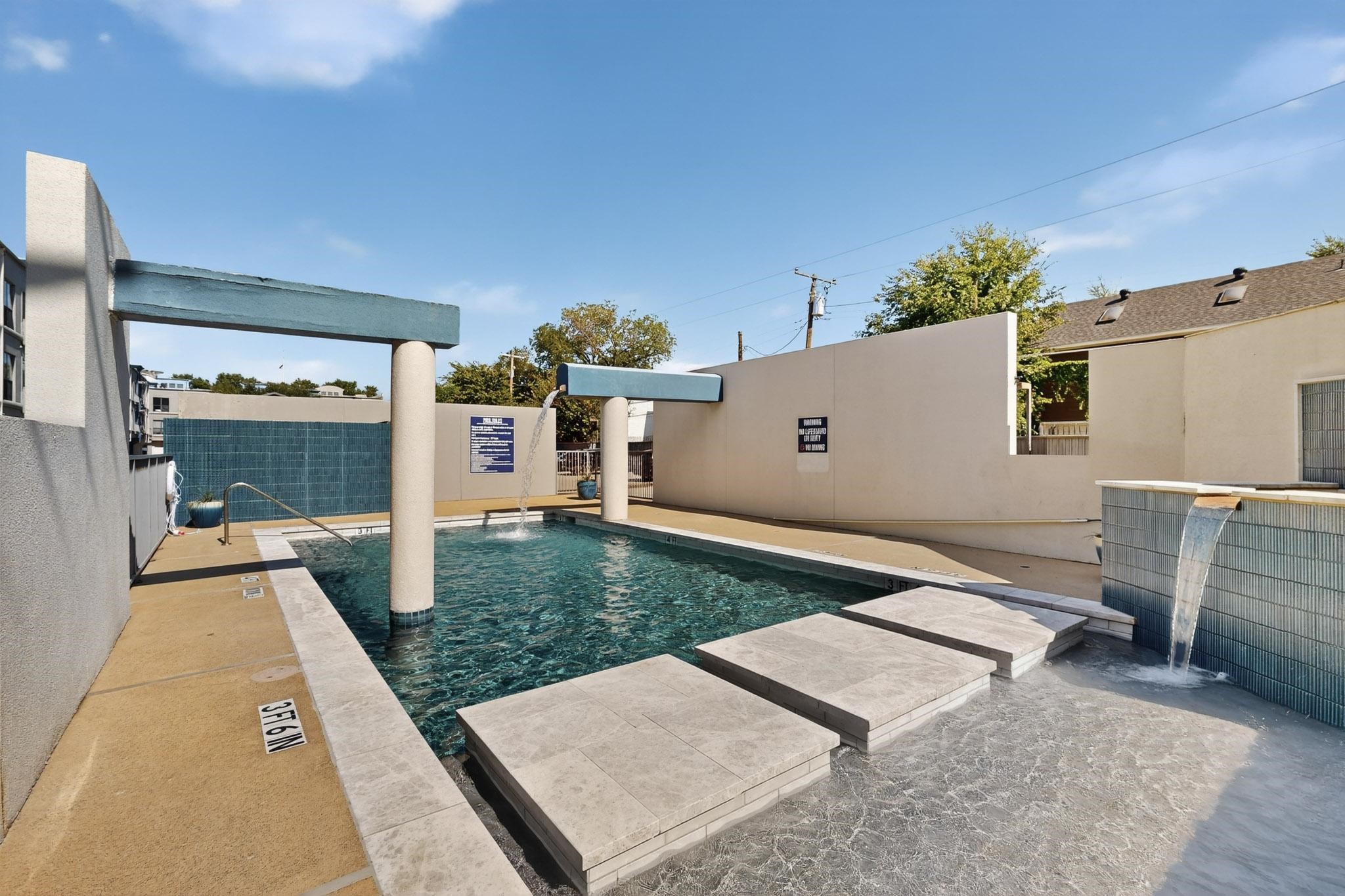 4414 Cedar Springs Road 323