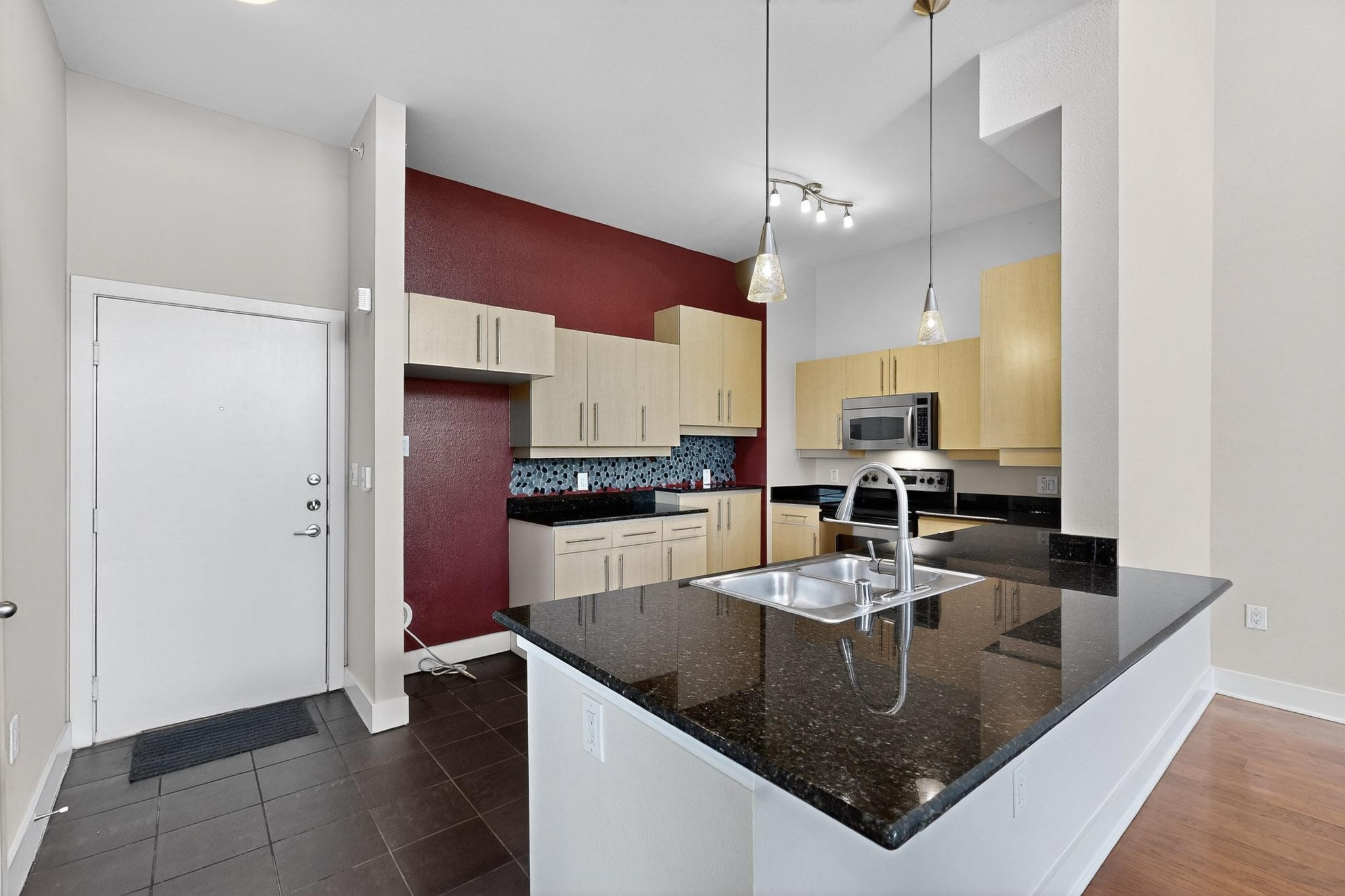 4414 Cedar Springs Road 323