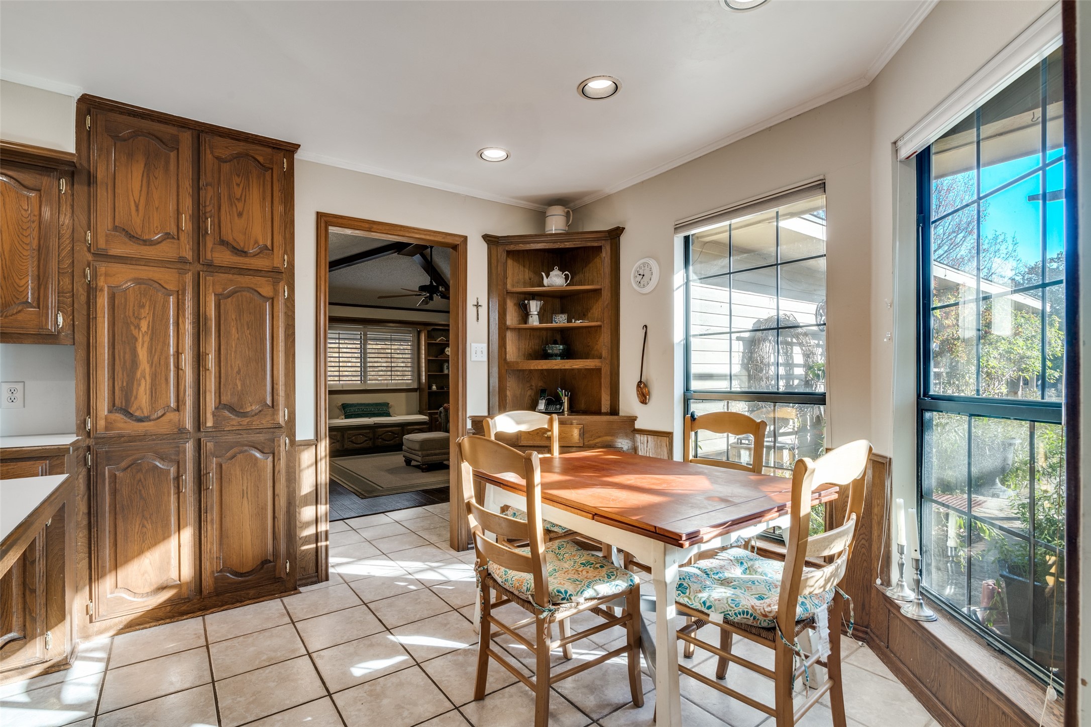 1402 Sherwood Drive