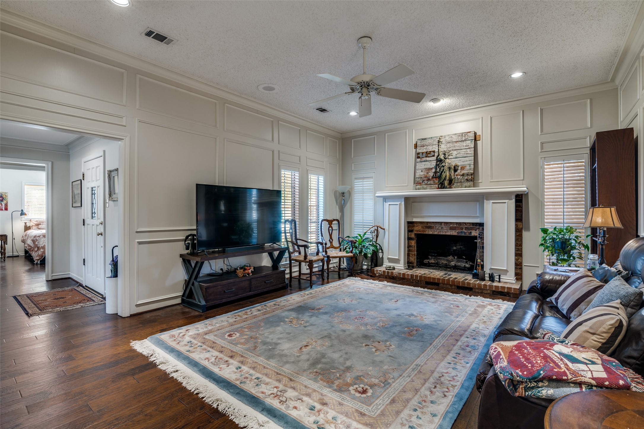 1402 Sherwood Drive
