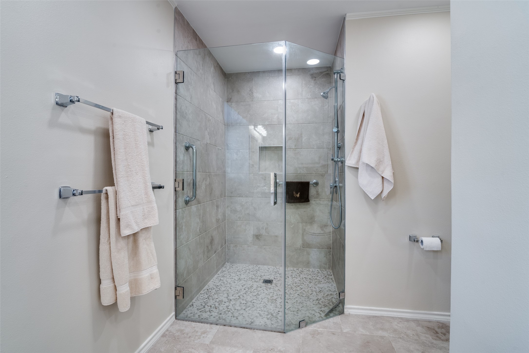 1402 Sherwood Drive