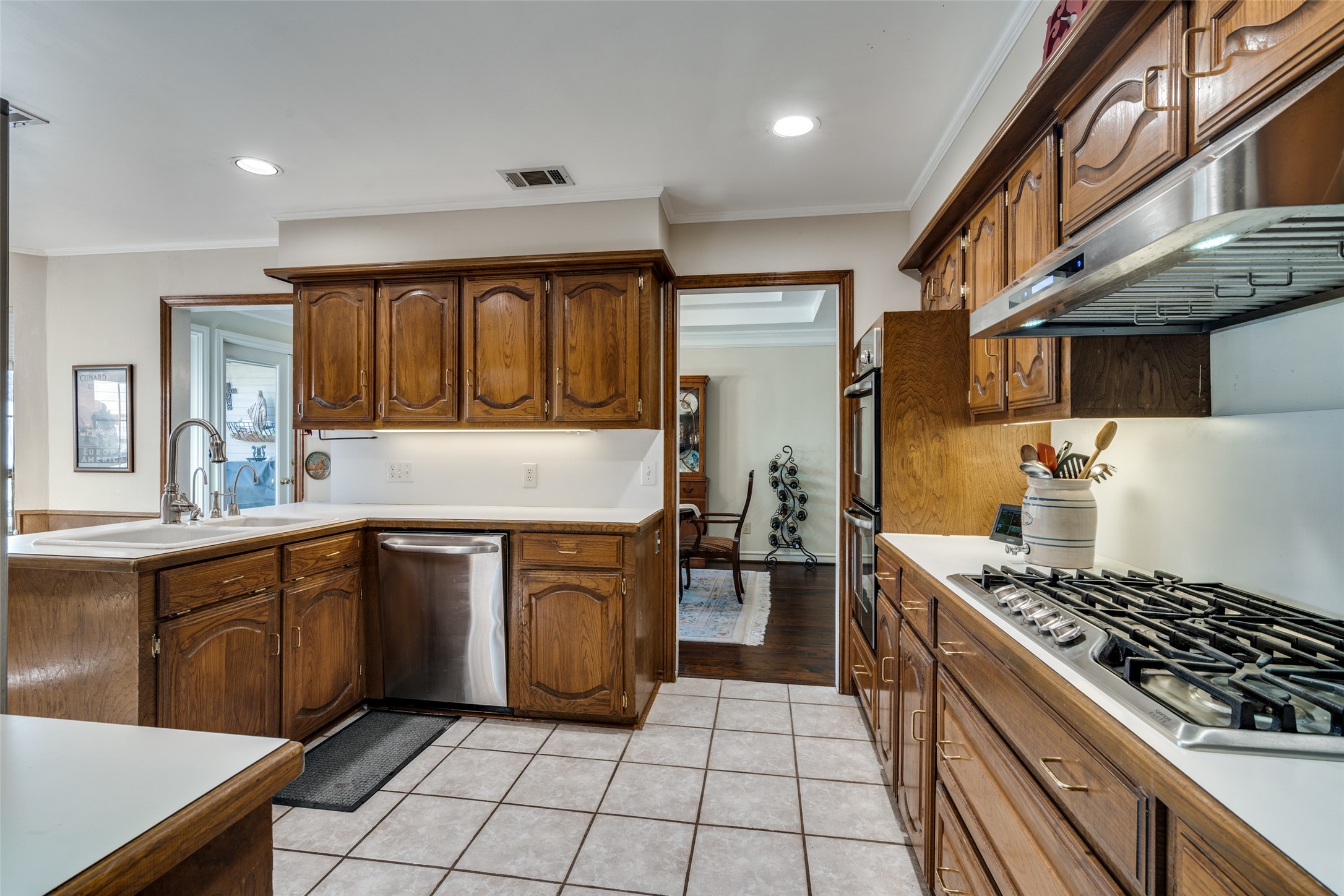 1402 Sherwood Drive