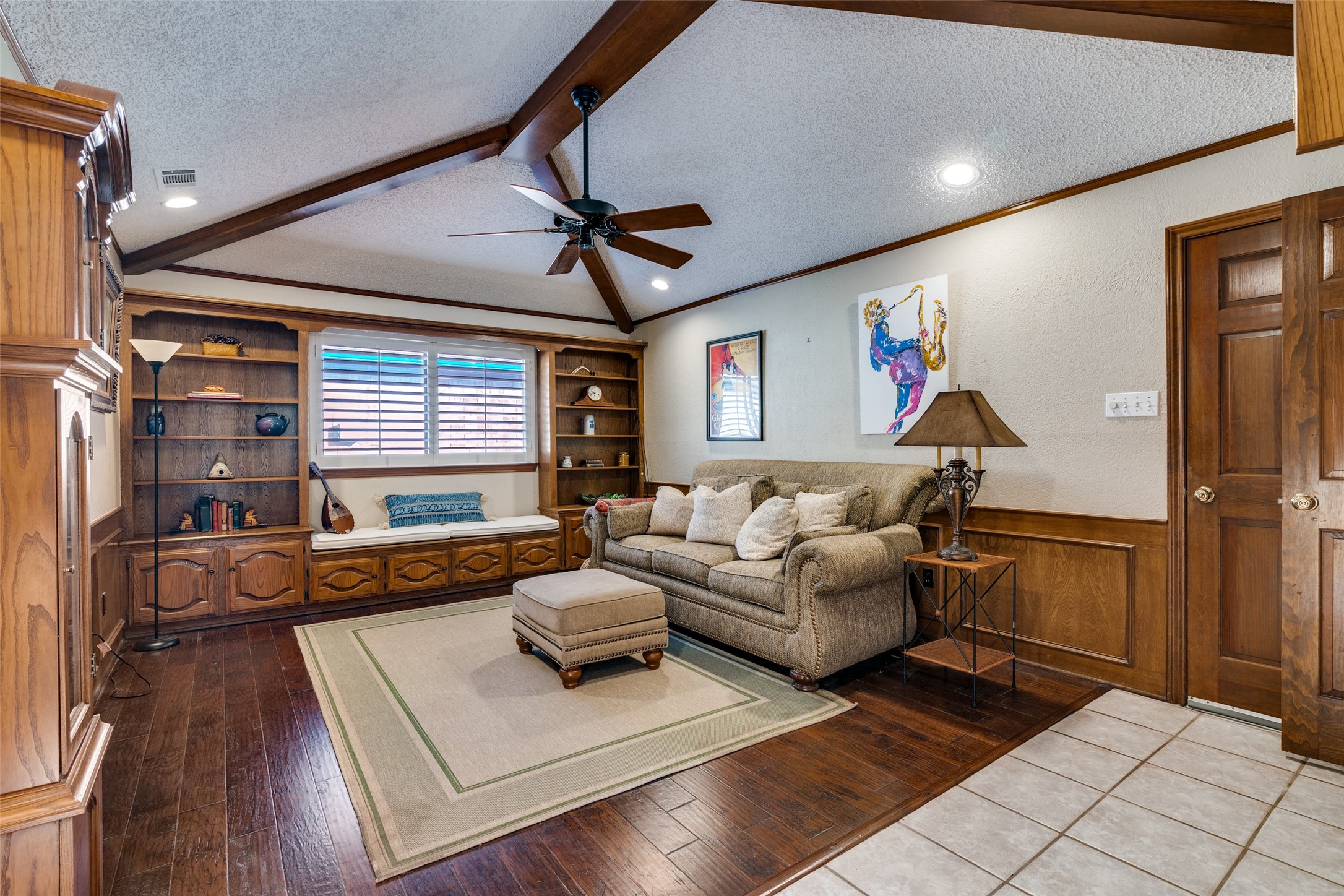 1402 Sherwood Drive