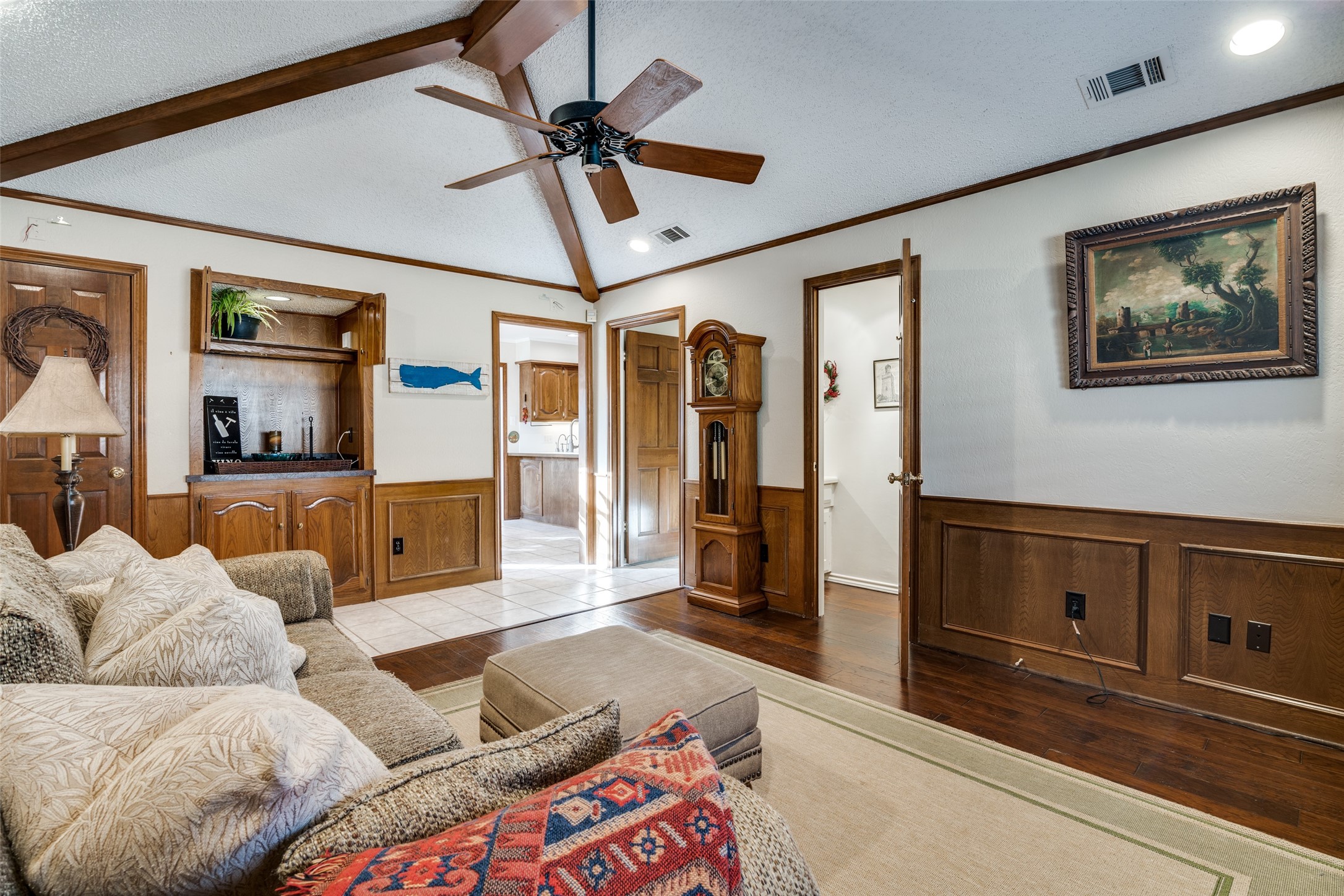 1402 Sherwood Drive