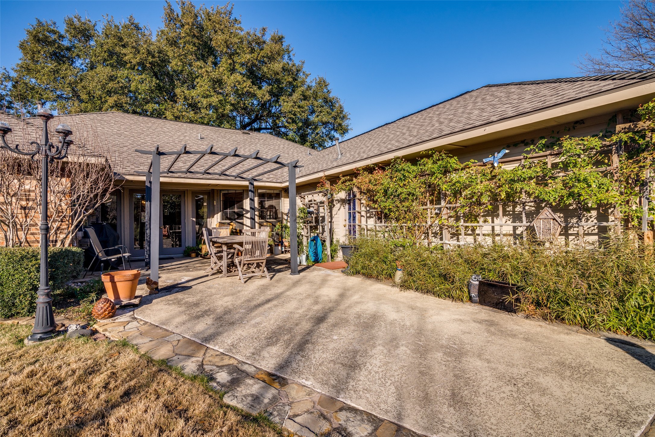 1402 Sherwood Drive