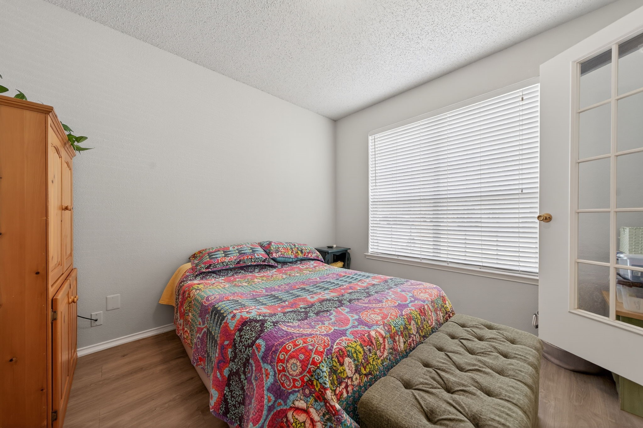 3415 Ivy Glen Drive