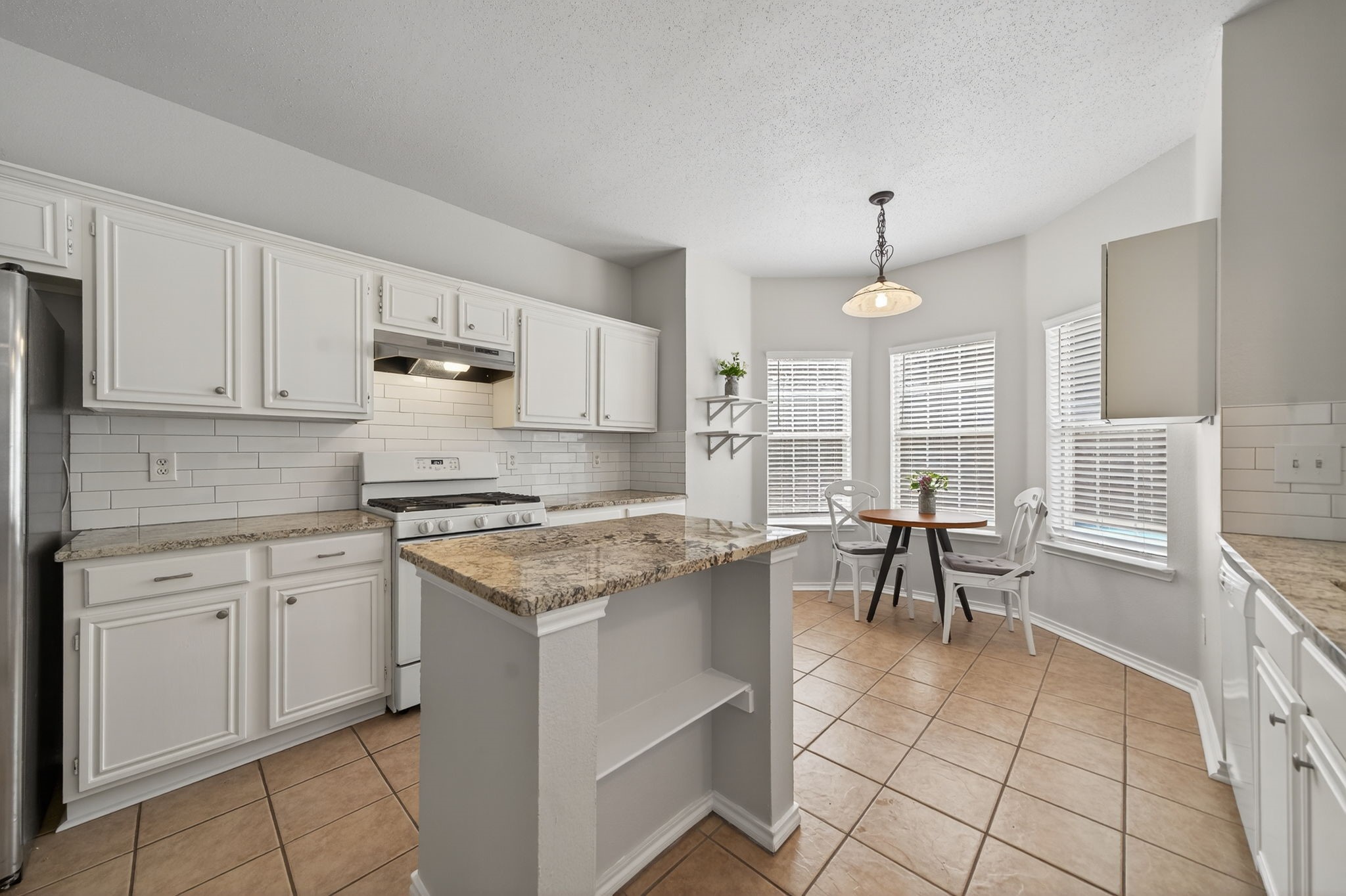 3415 Ivy Glen Drive