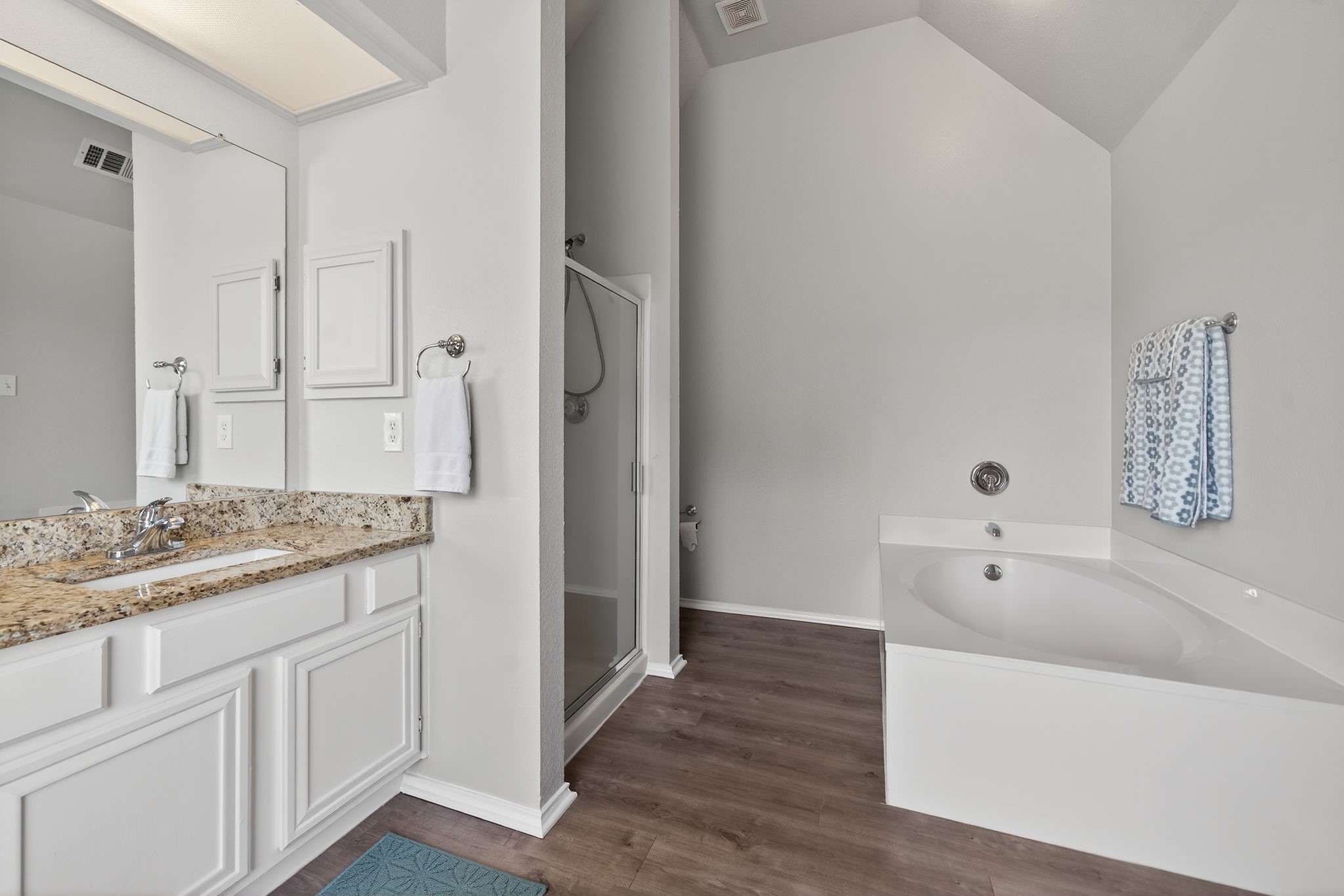 3415 Ivy Glen Drive