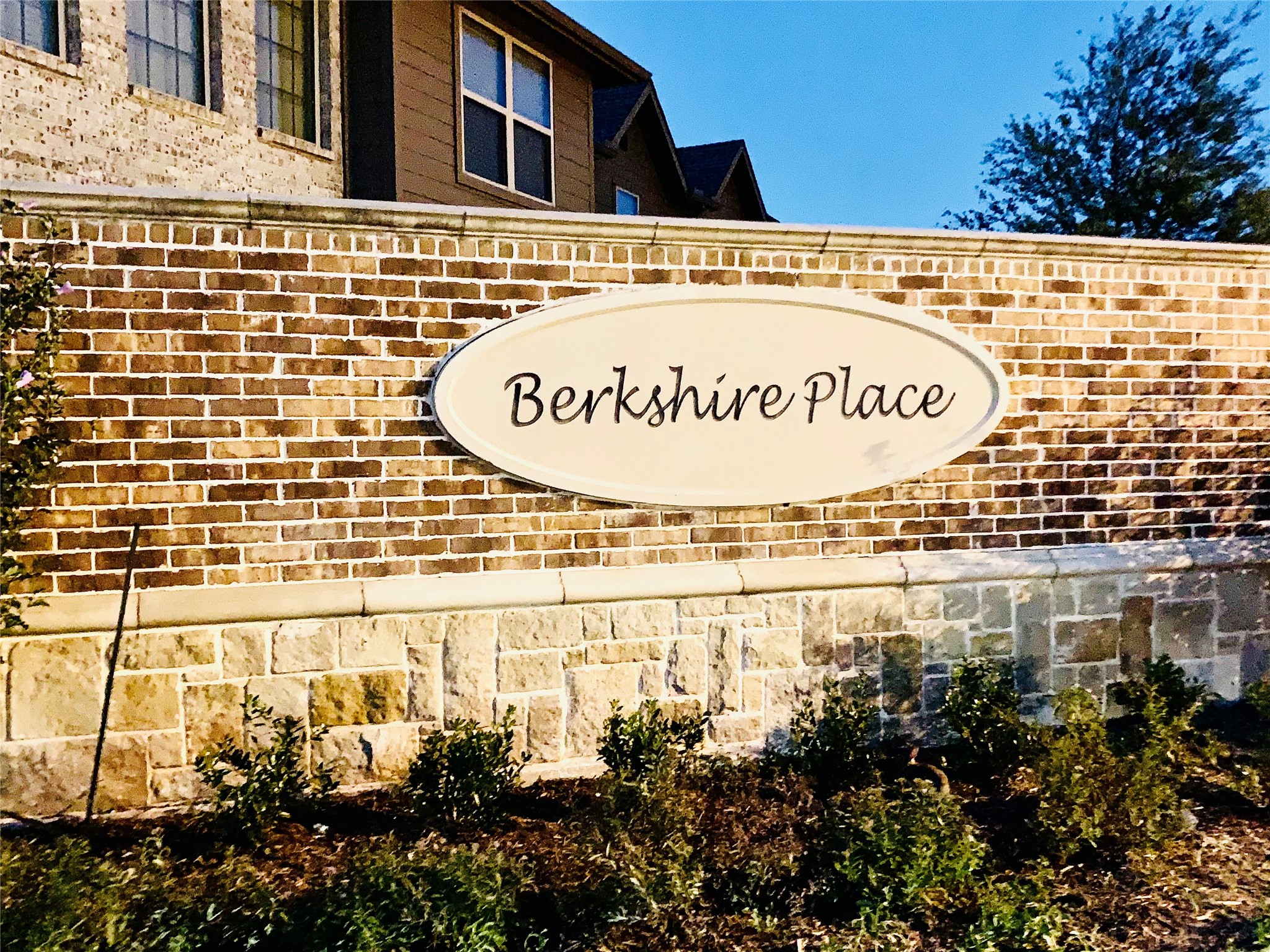912 Brookville Court