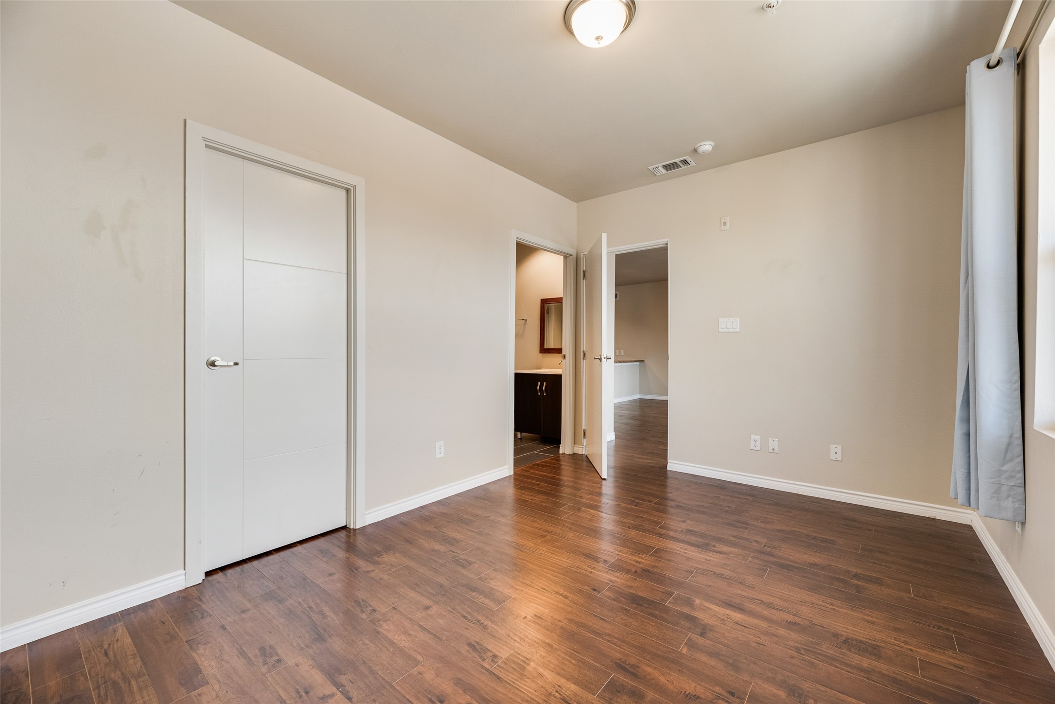 1100 W Trinity Mills Road 2040