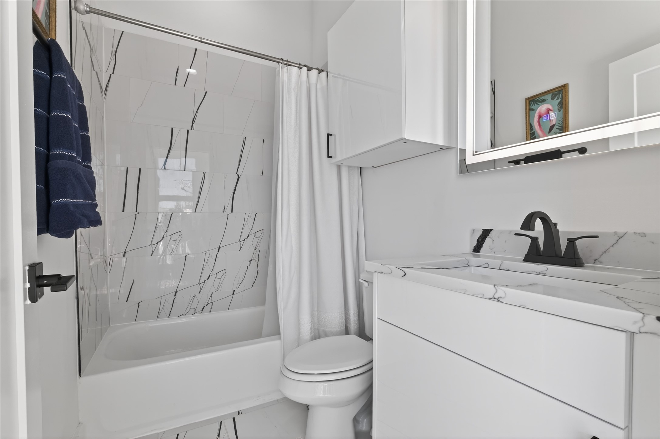 2102 N Prairie Avenue 105