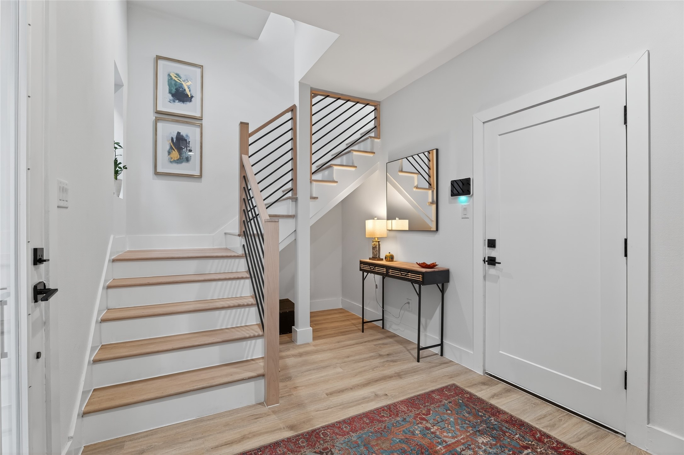 2102 N Prairie Avenue 105