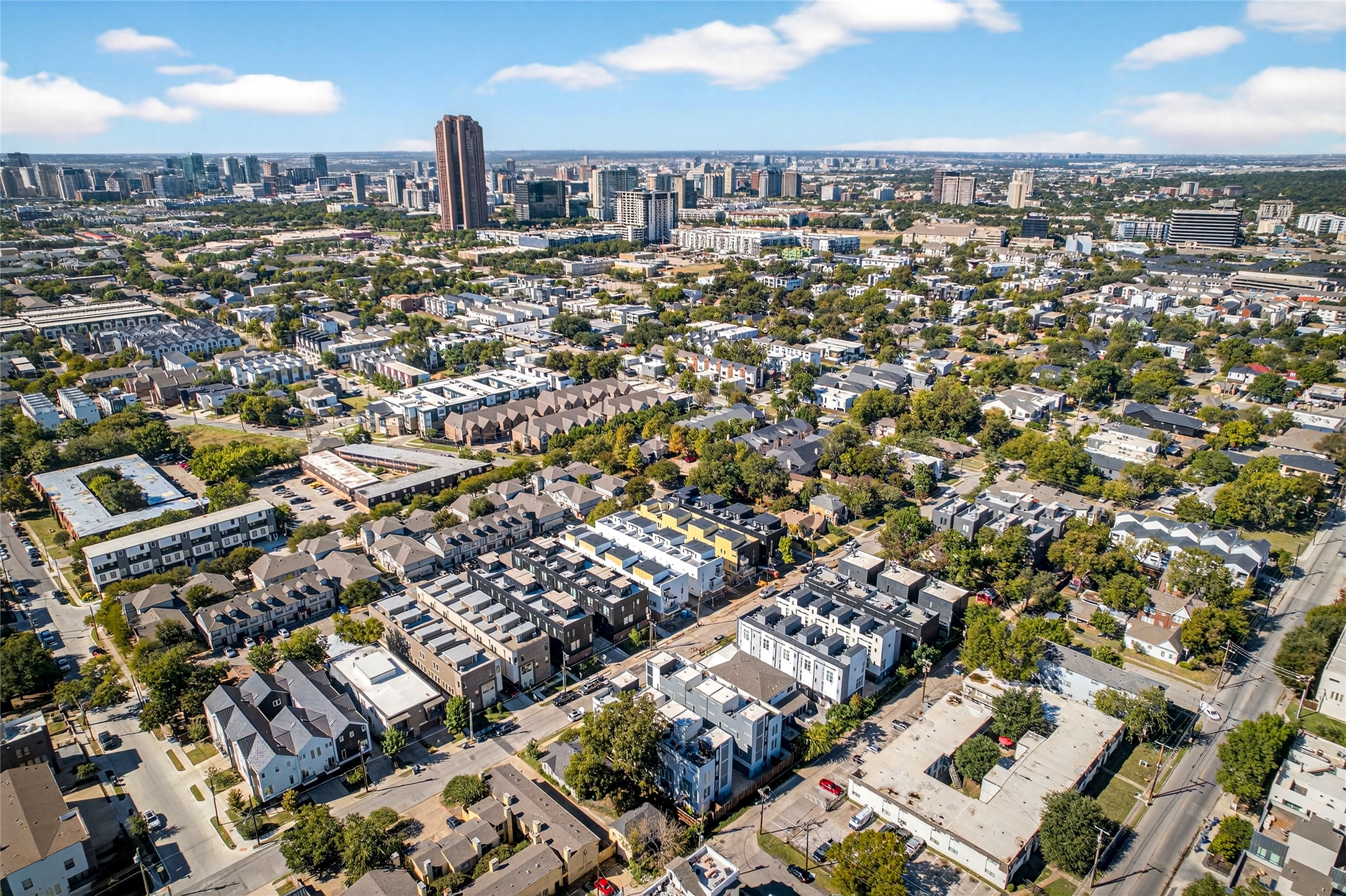 2102 N Prairie Avenue 105