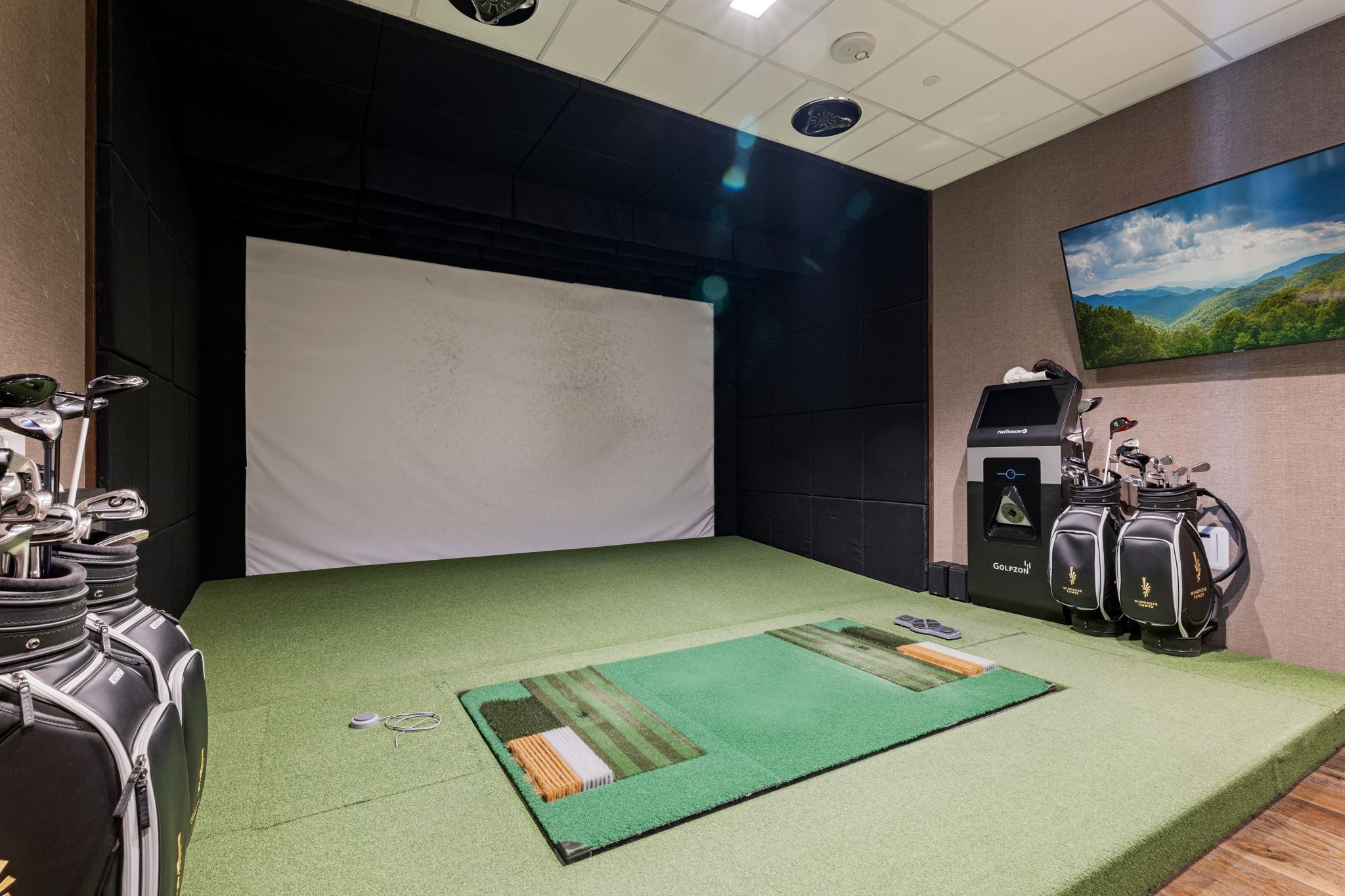 7901 Windrose Avenue 1203