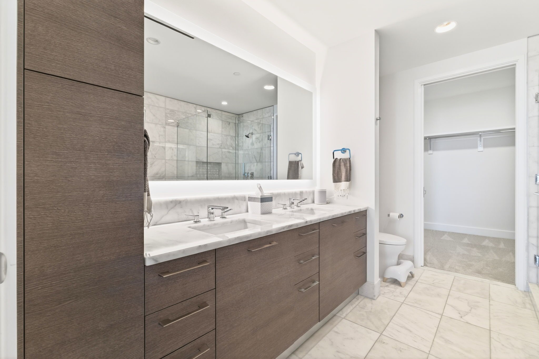 7901 Windrose Avenue 1203