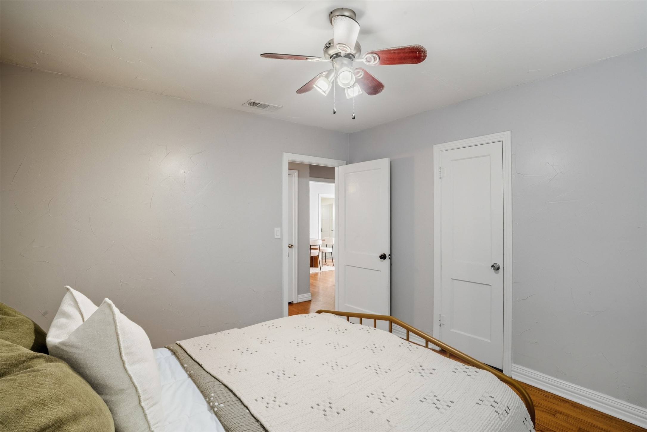 3824 Desert Ridge Drive