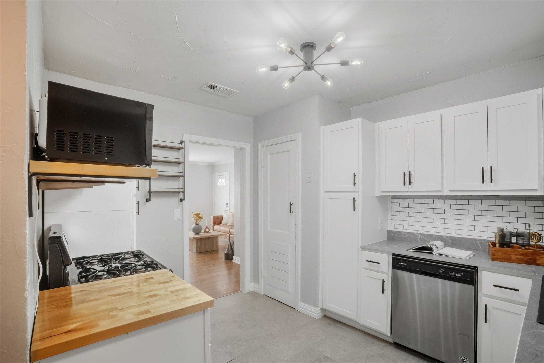 3824 Desert Ridge Drive