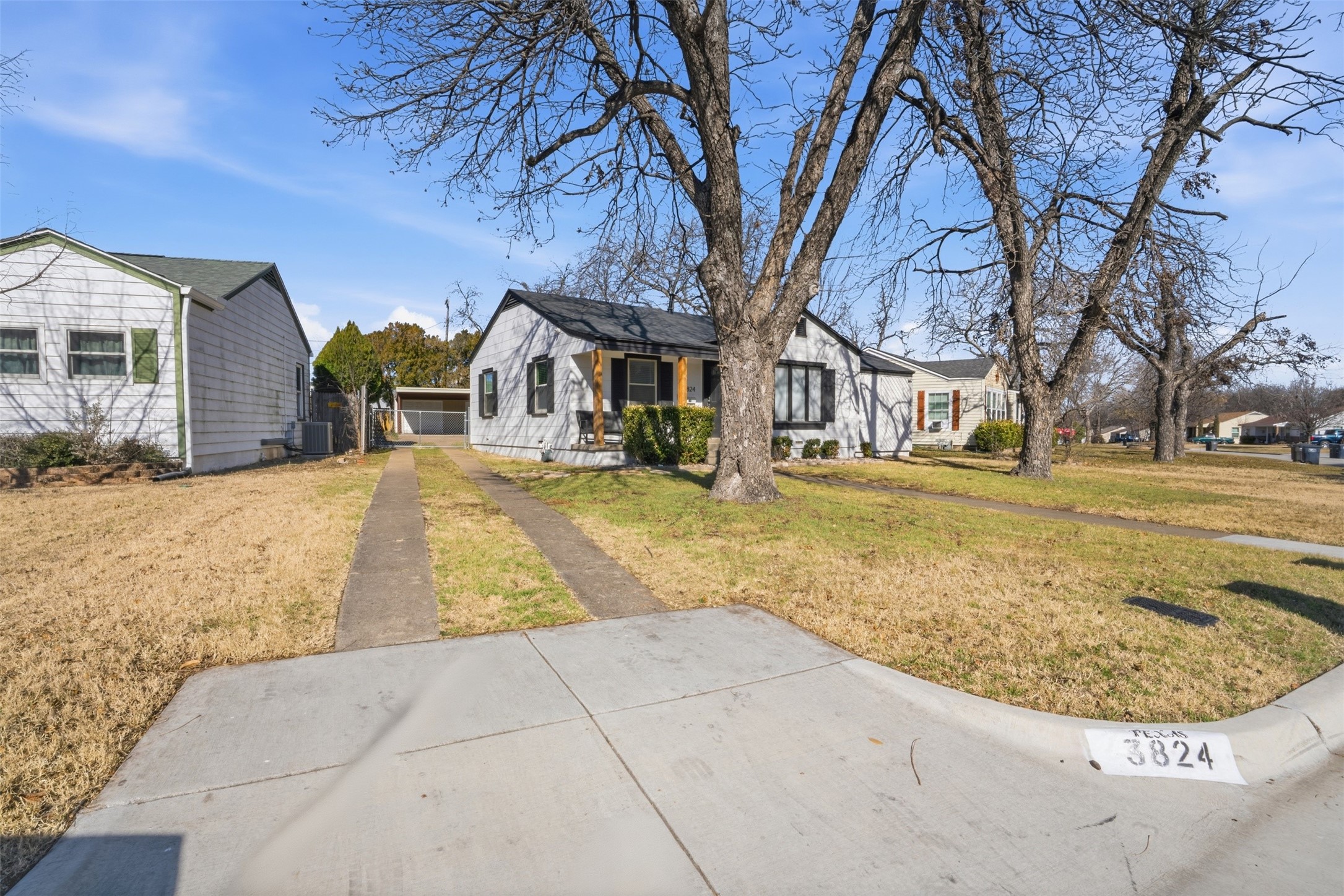 3824 Desert Ridge Drive