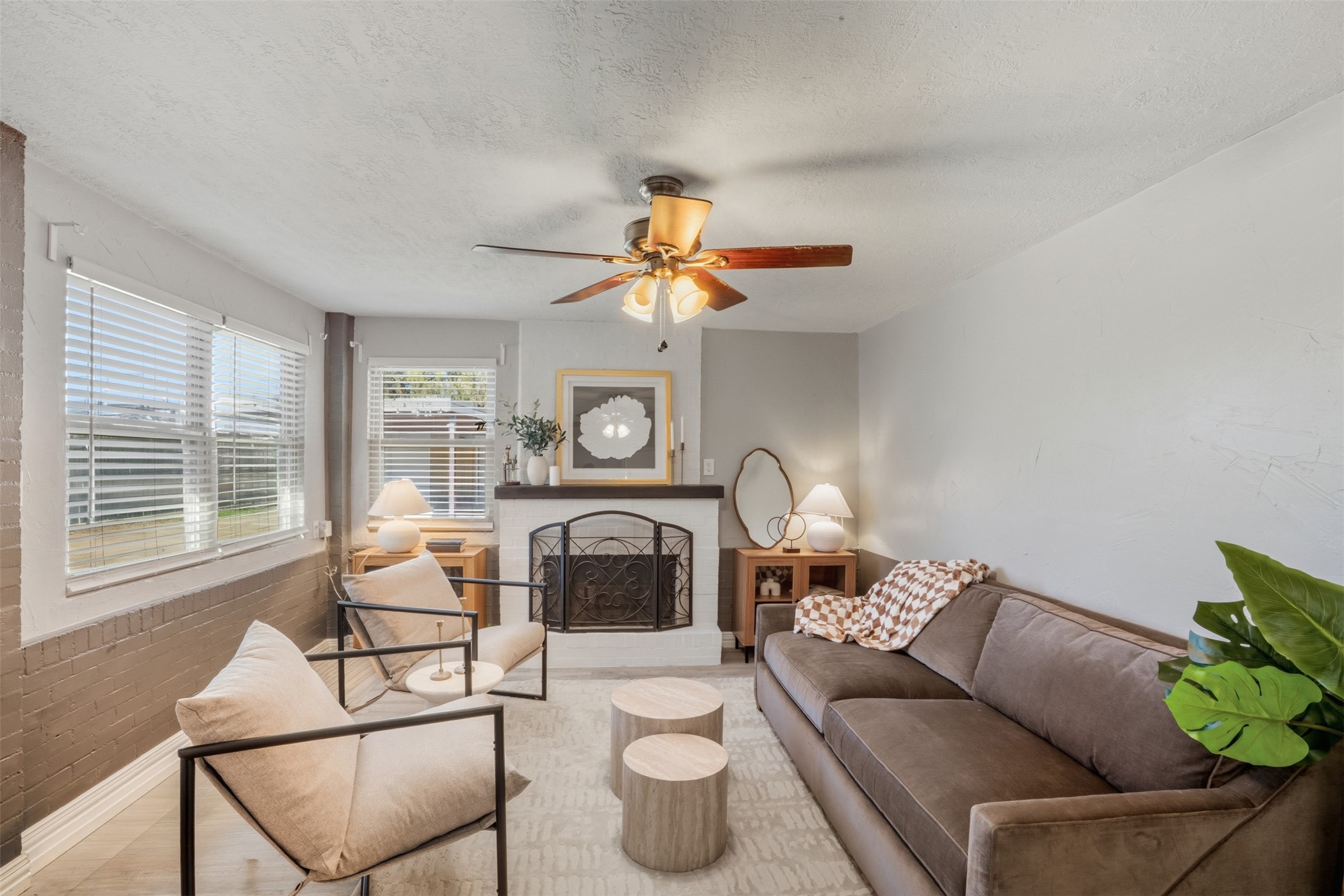 3824 Desert Ridge Drive