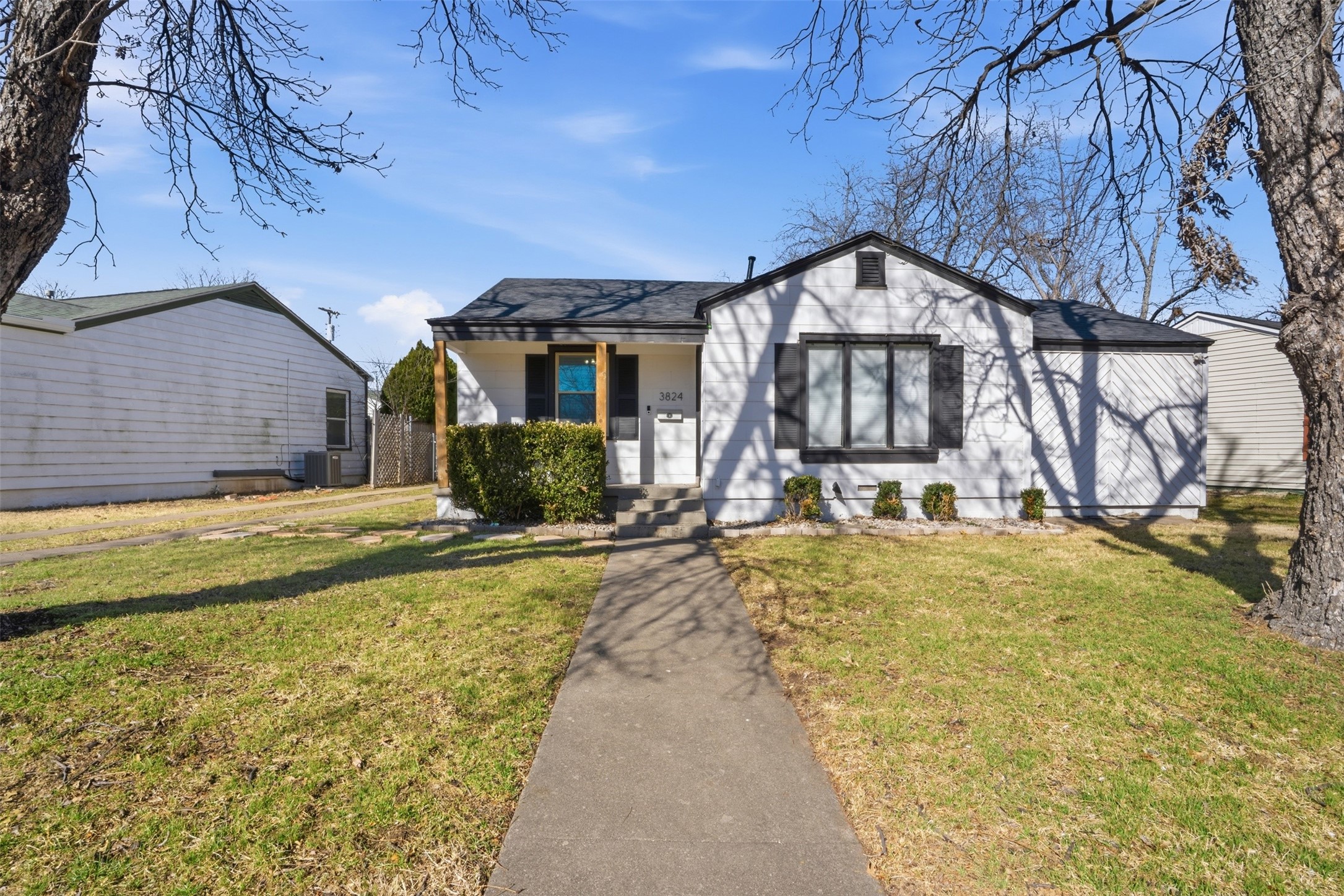 3824 Desert Ridge Drive