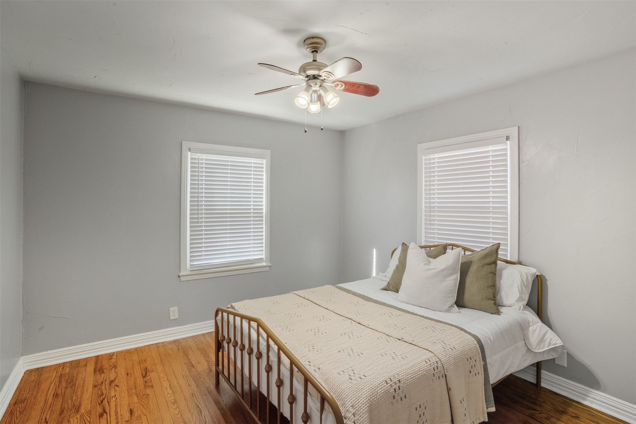 3824 Desert Ridge Drive