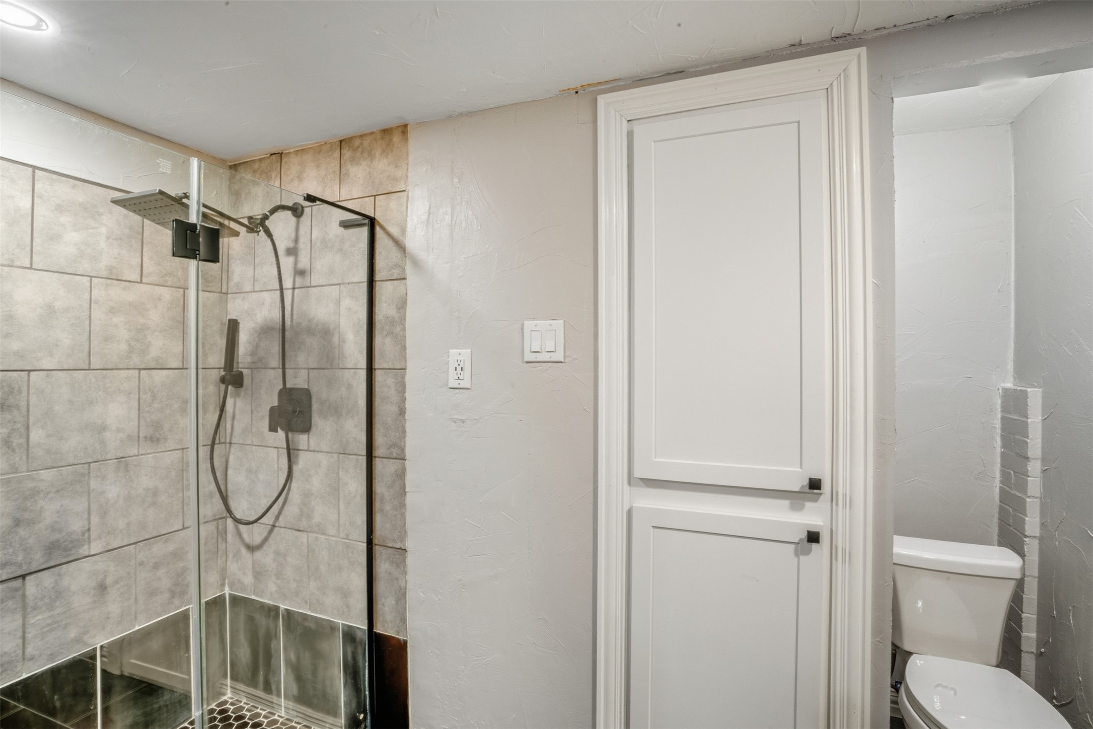 3824 Desert Ridge Drive