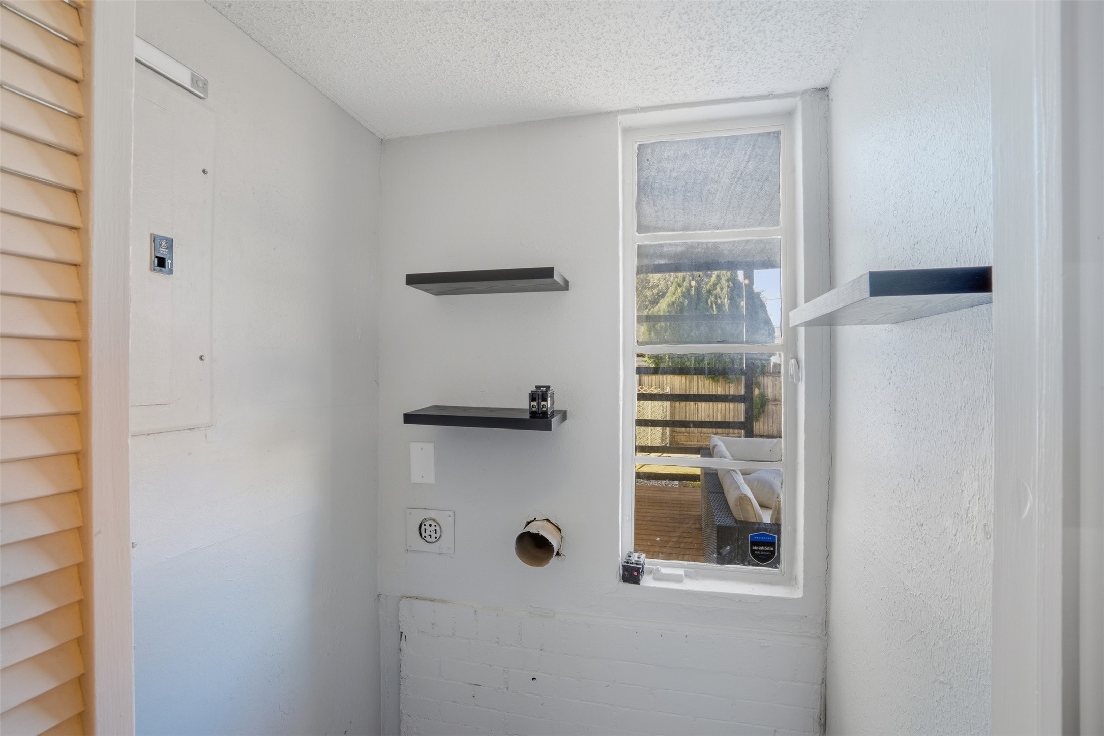 3824 Desert Ridge Drive