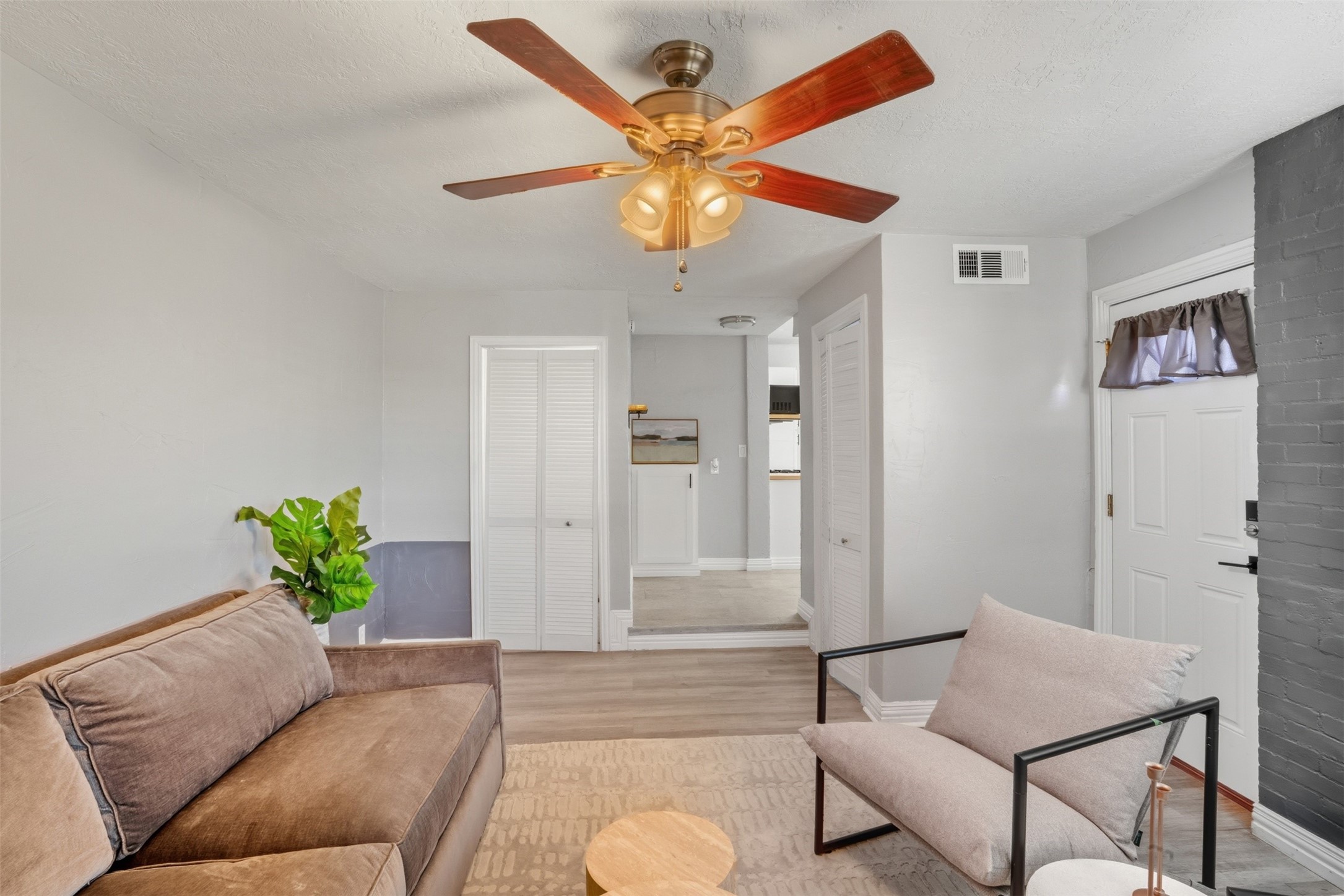 3824 Desert Ridge Drive