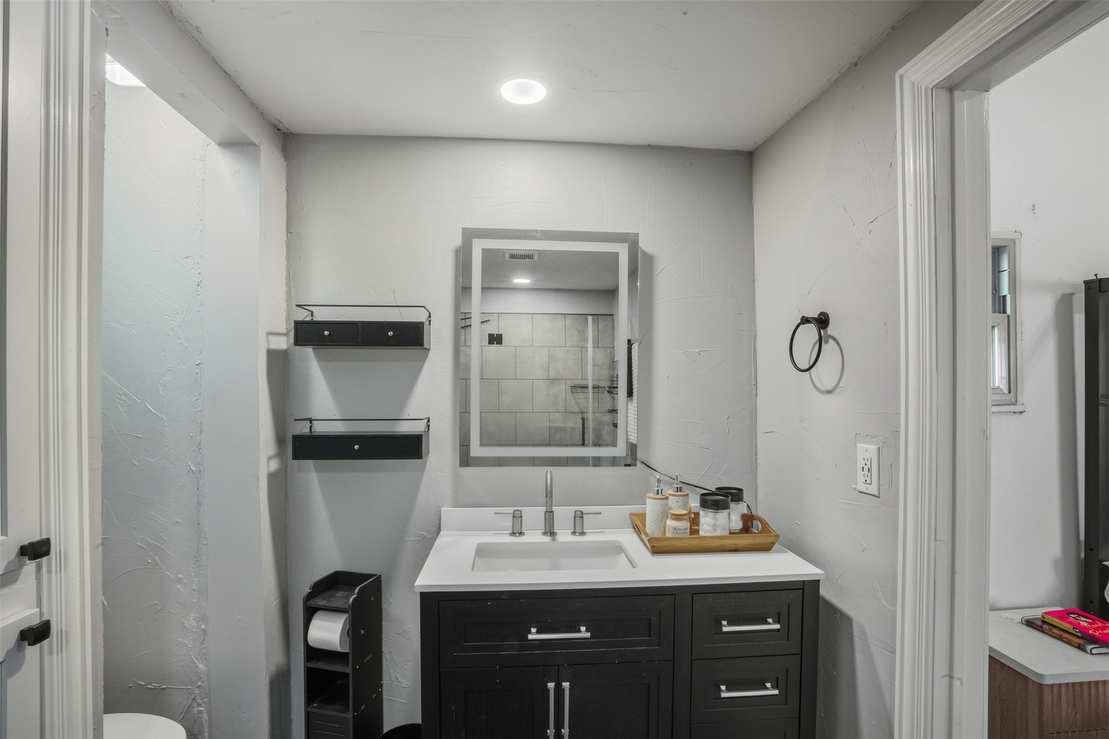 3824 Desert Ridge Drive