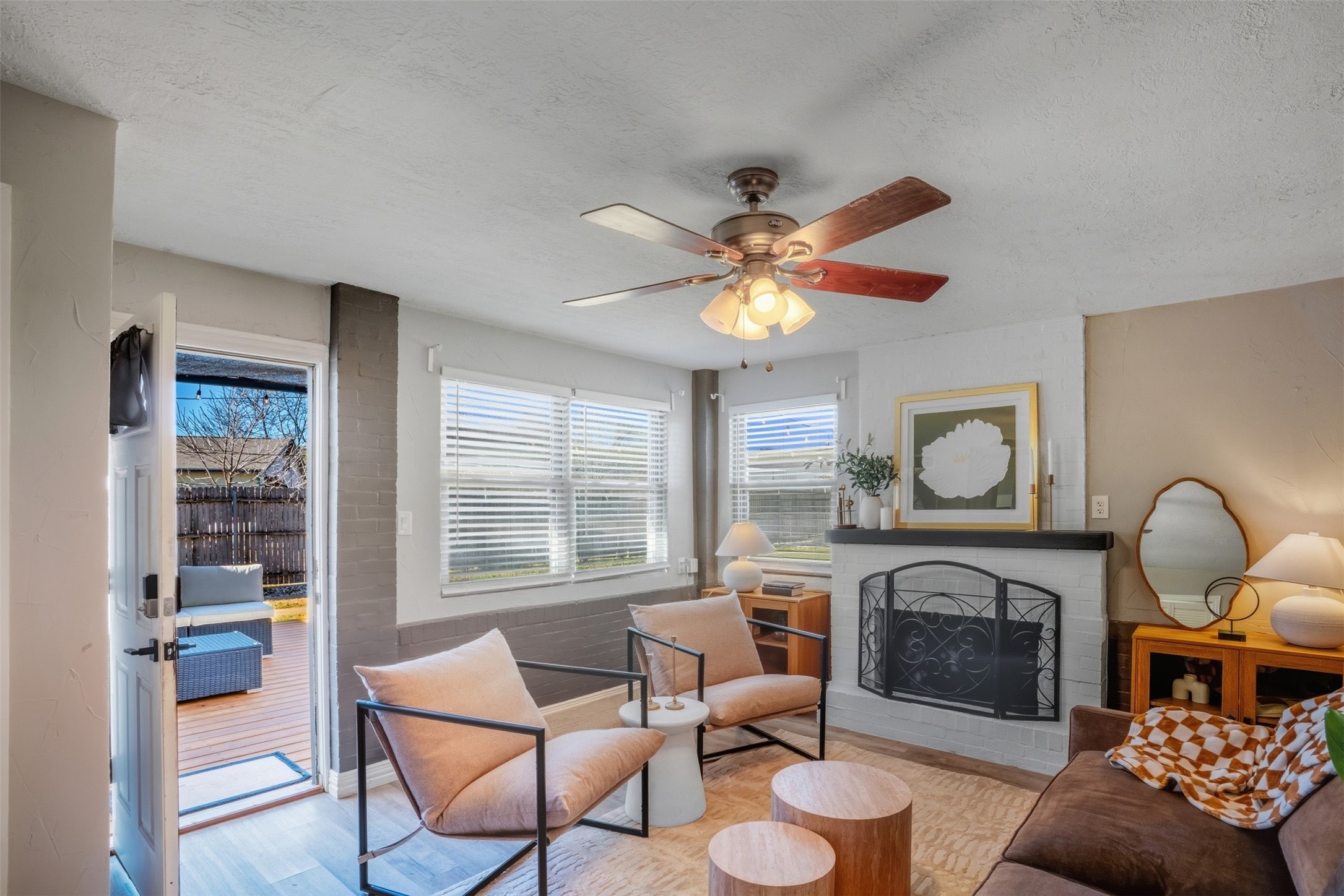 3824 Desert Ridge Drive