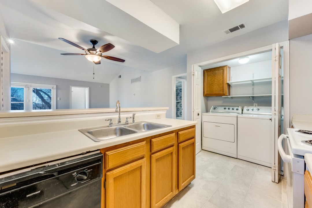 2835 Keller Springs 502