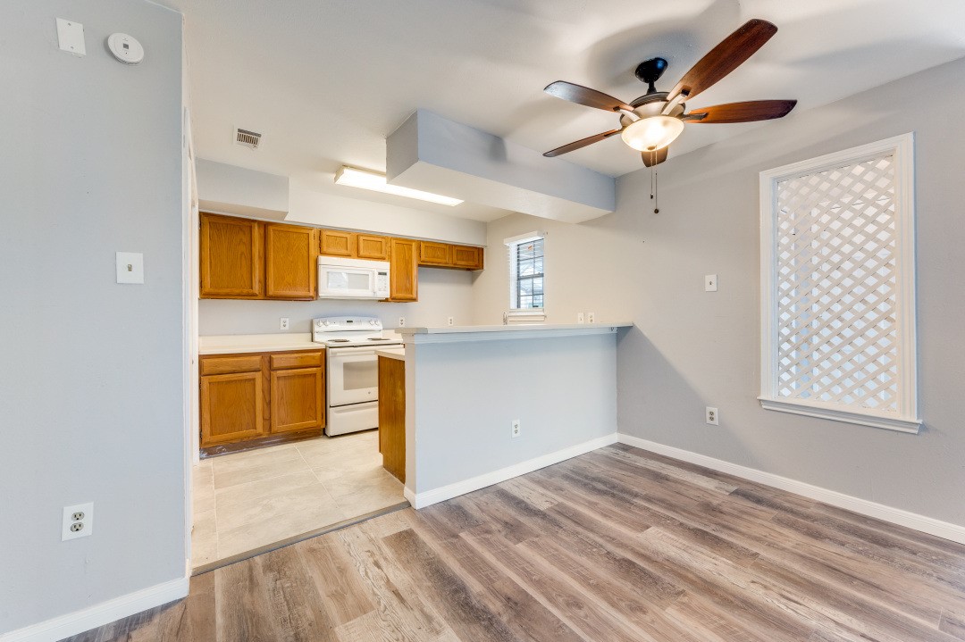 2835 Keller Springs 502