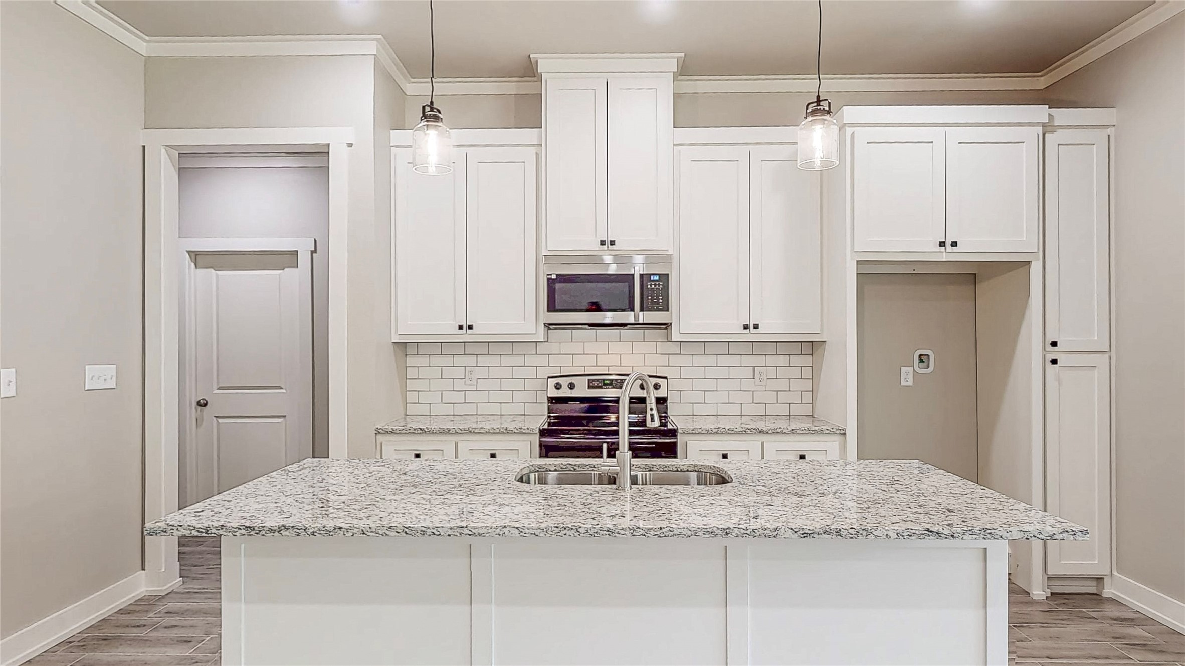 213 S Loveless Street