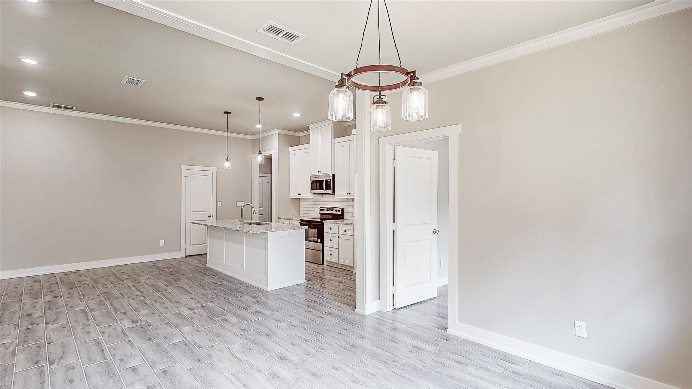 213 S Loveless Street