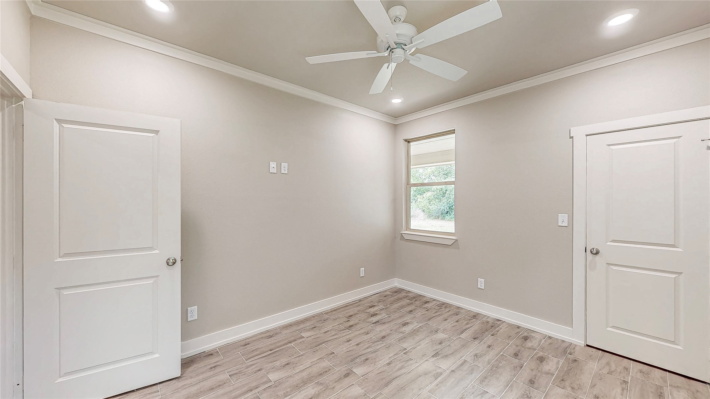 213 S Loveless Street