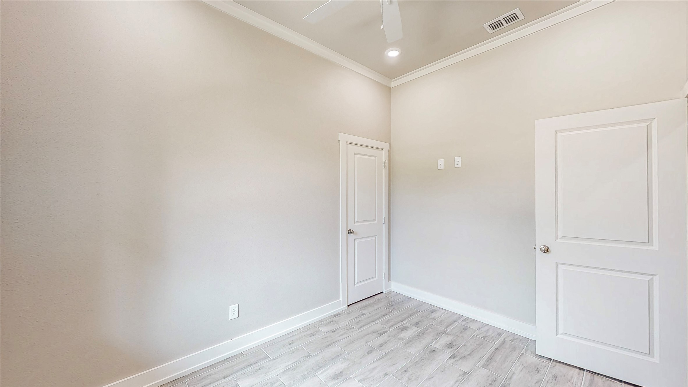 213 S Loveless Street