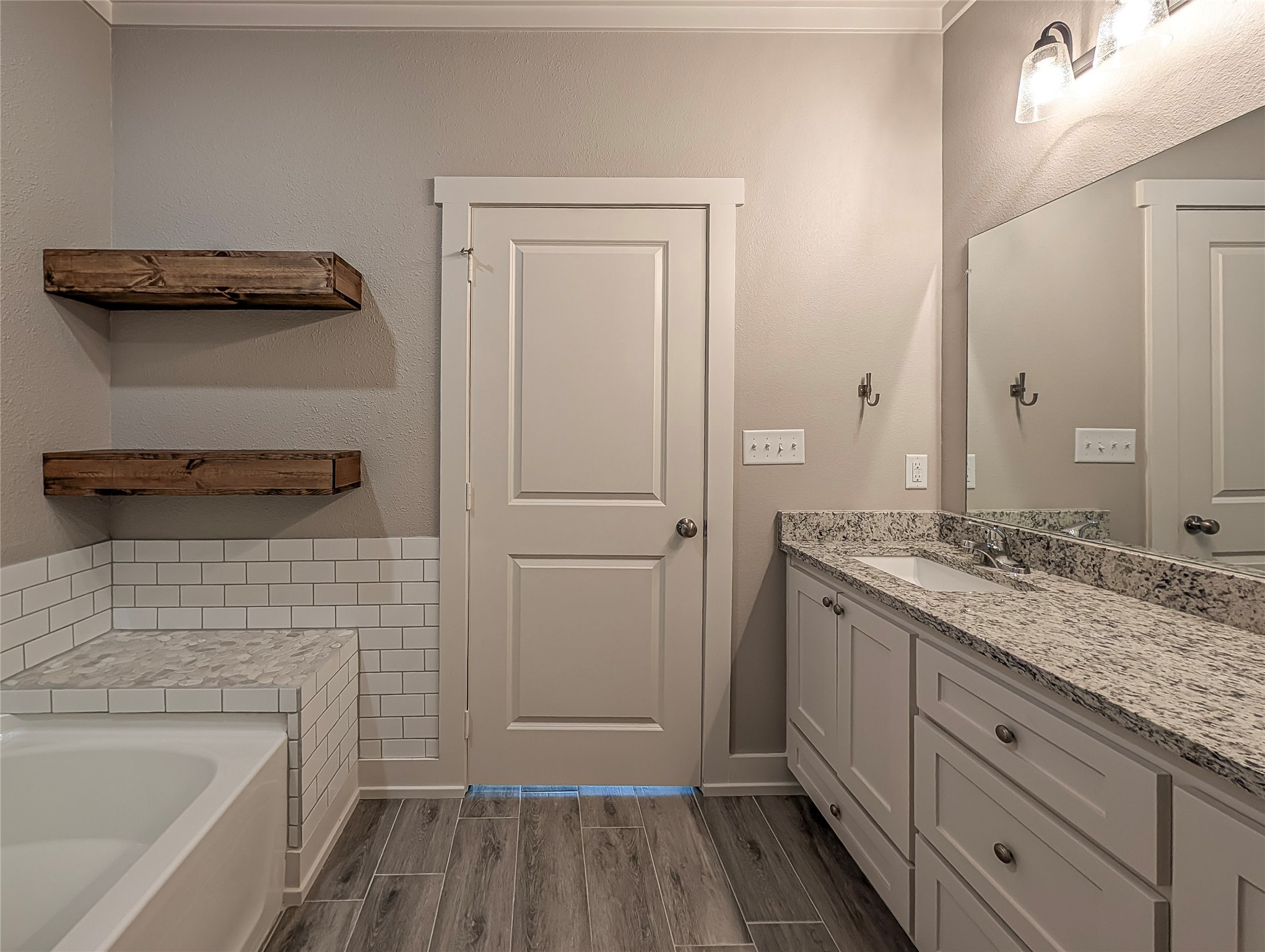 213 S Loveless Street