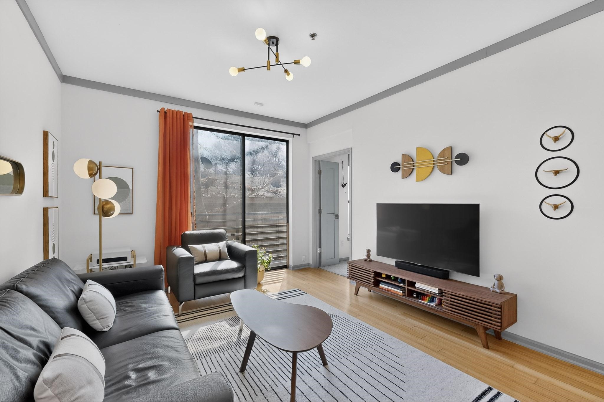 4111 Gilbert Avenue 108