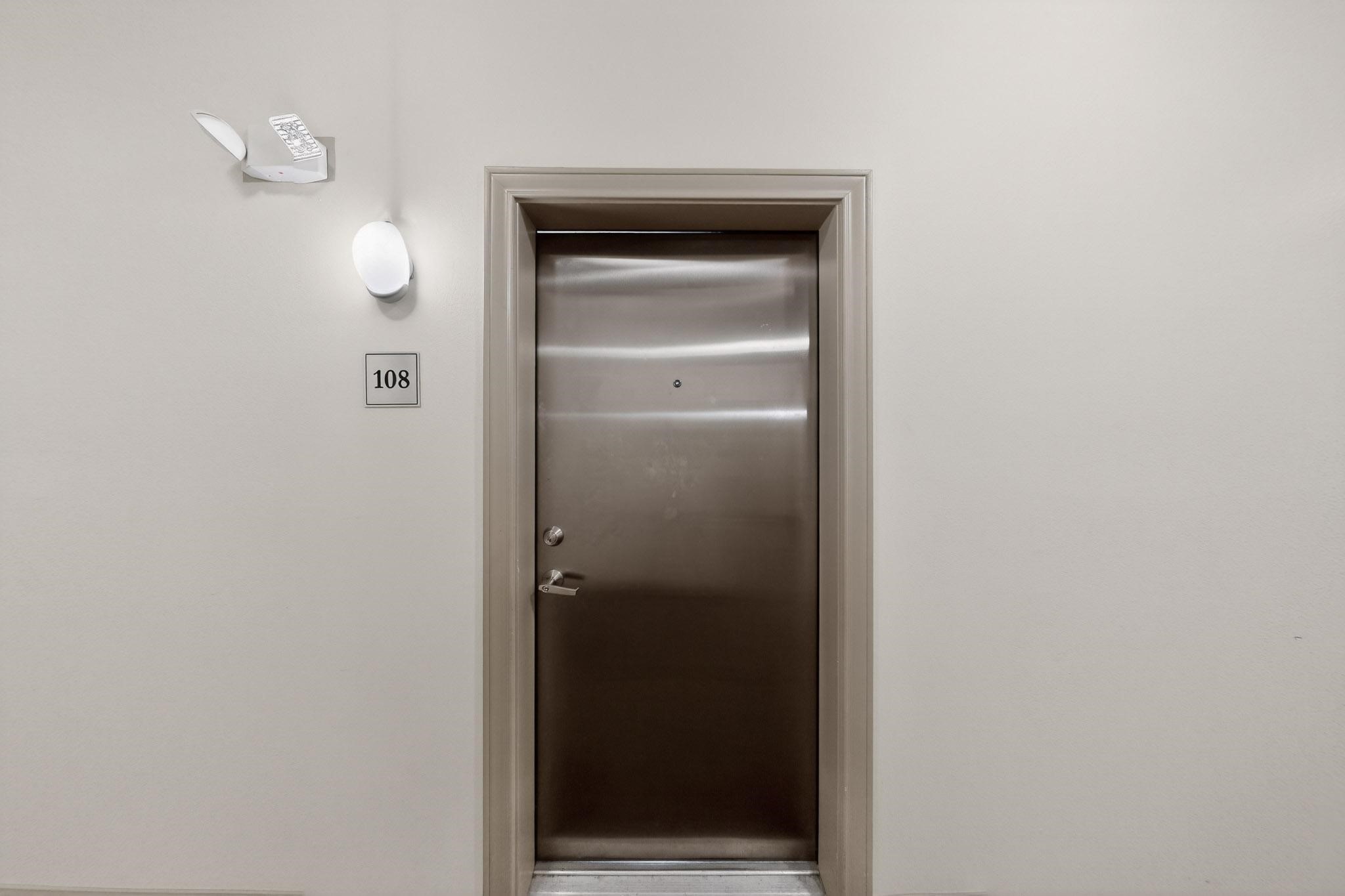 4111 Gilbert Avenue 108